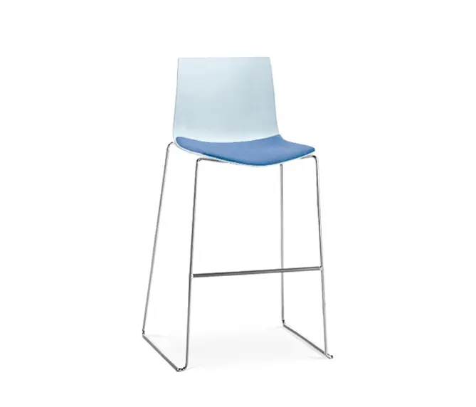 Arper - Catifa 46 | Bar stool, sled base