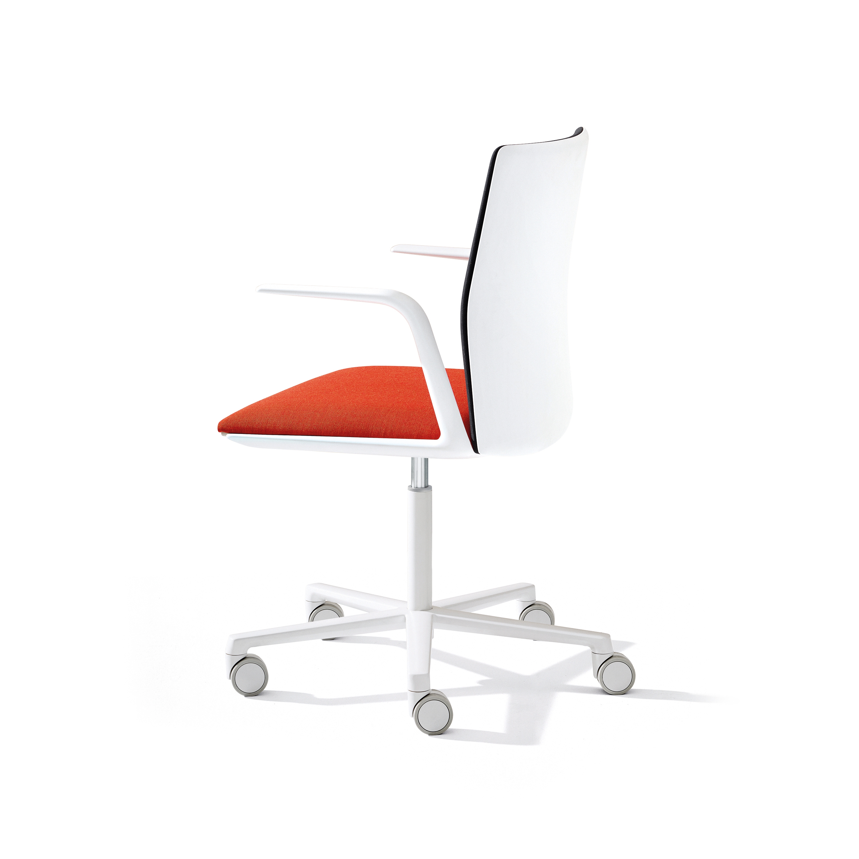 Display product Kinesit - 5 ways from manufacturer Arper