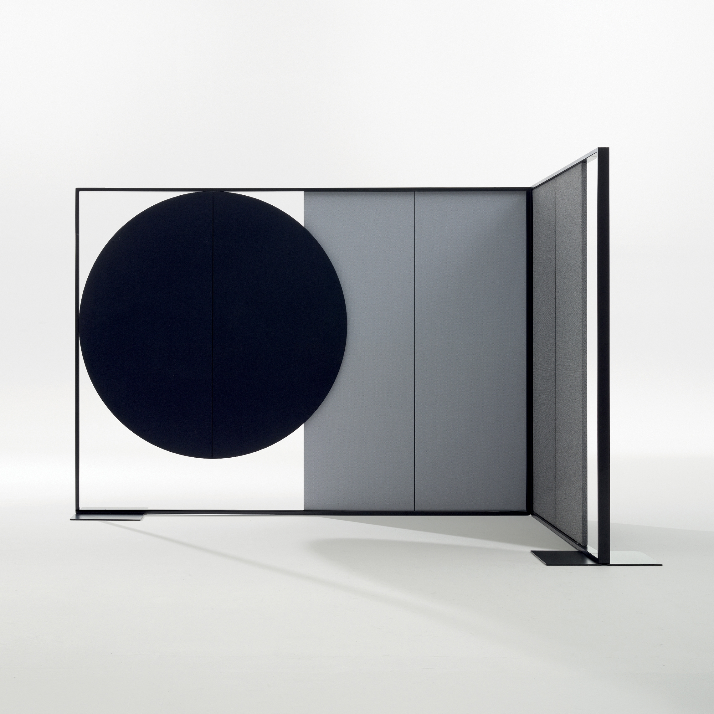 Display product Parentesit freestanding from manufacturer Arper