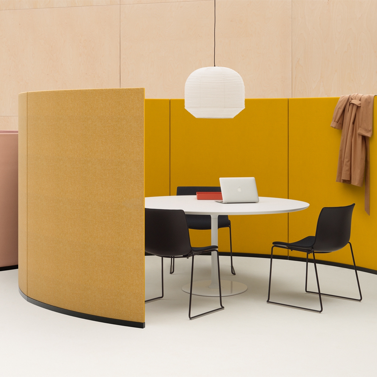 Display product Paravan from manufacturer Arper