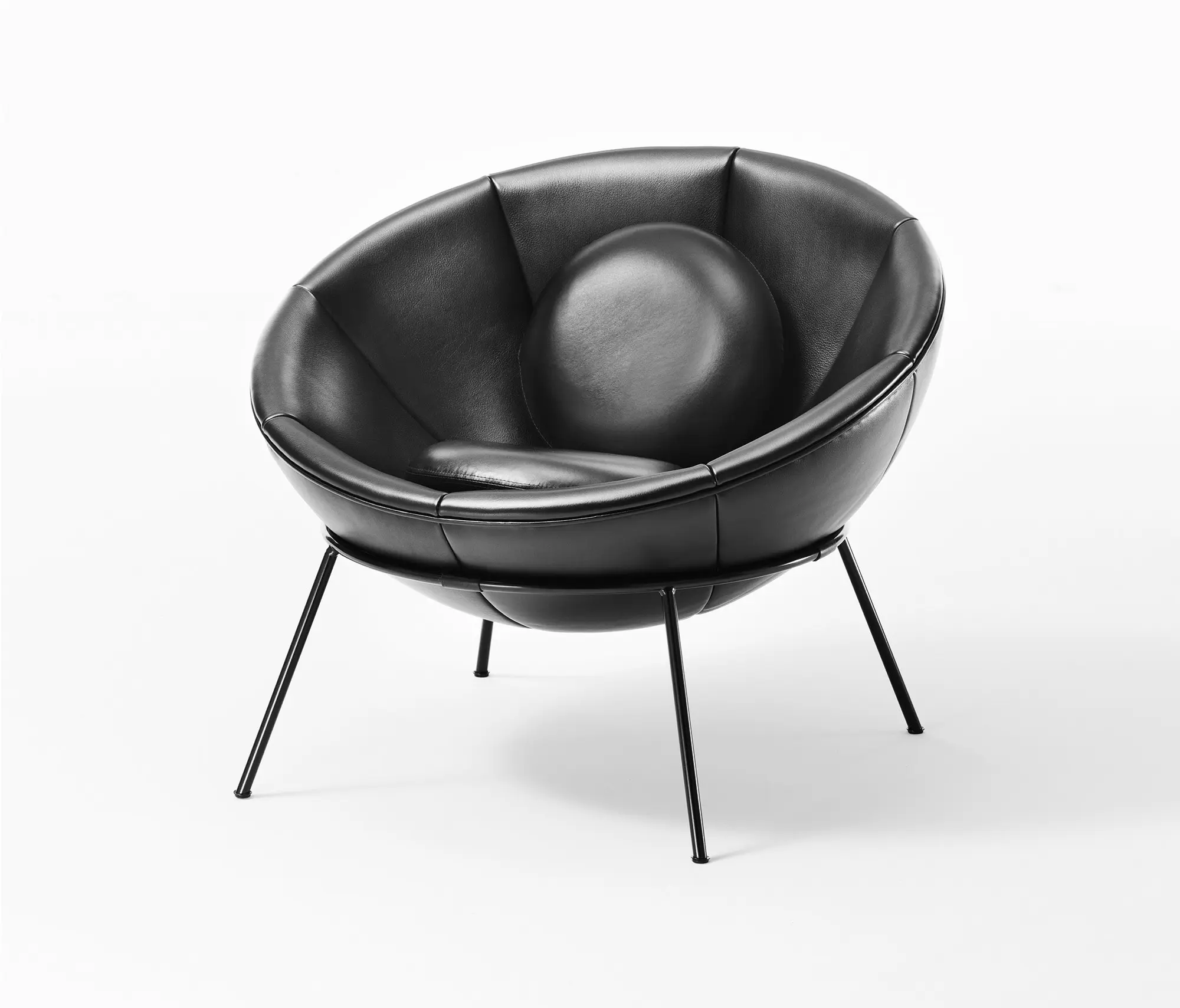 Arper - Bardi's Bowl Chair | Black Leather