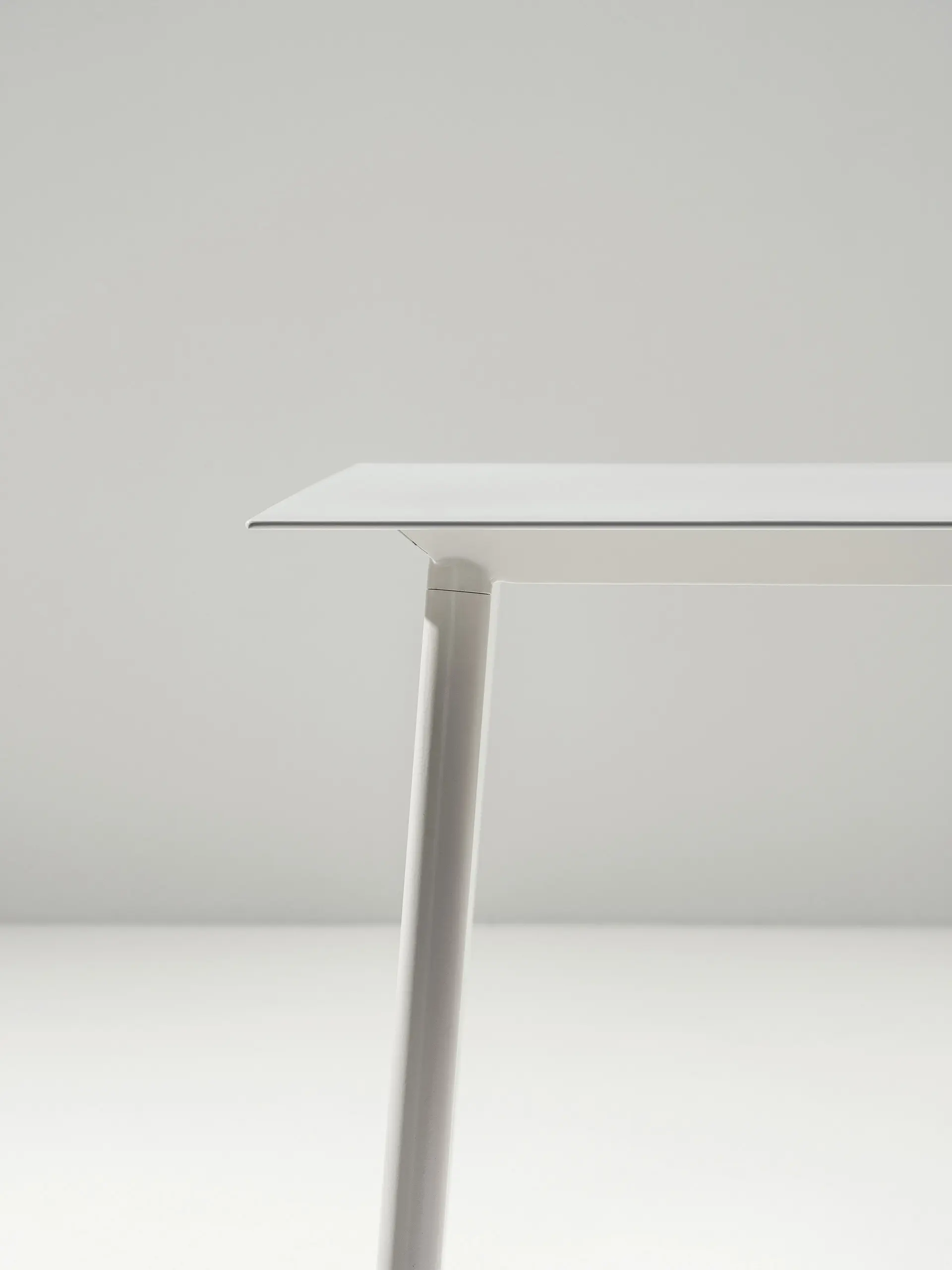 Arper - Onemm – Table H 74 cm