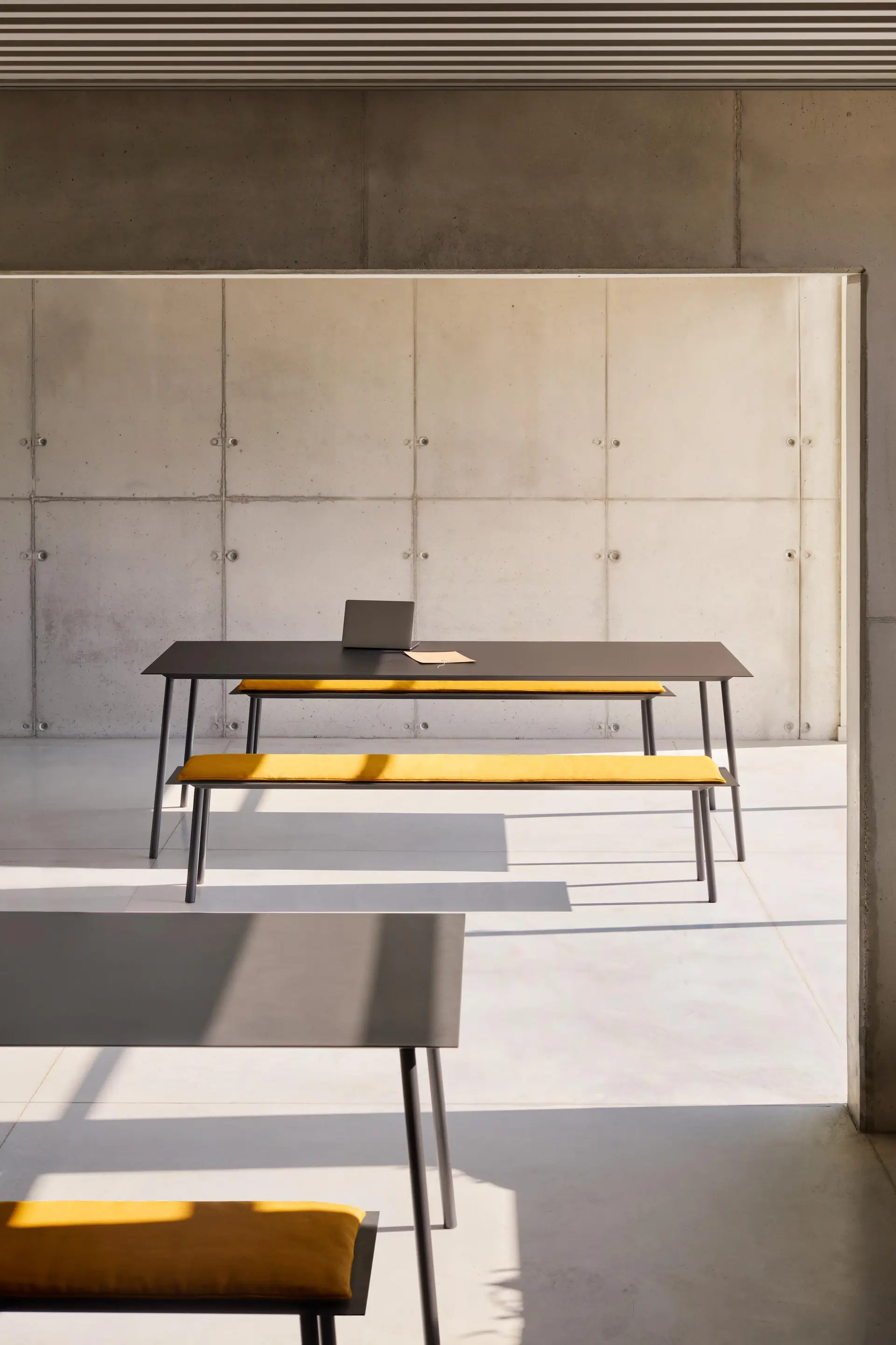 Arper - Onemm – Bench H 44 cm