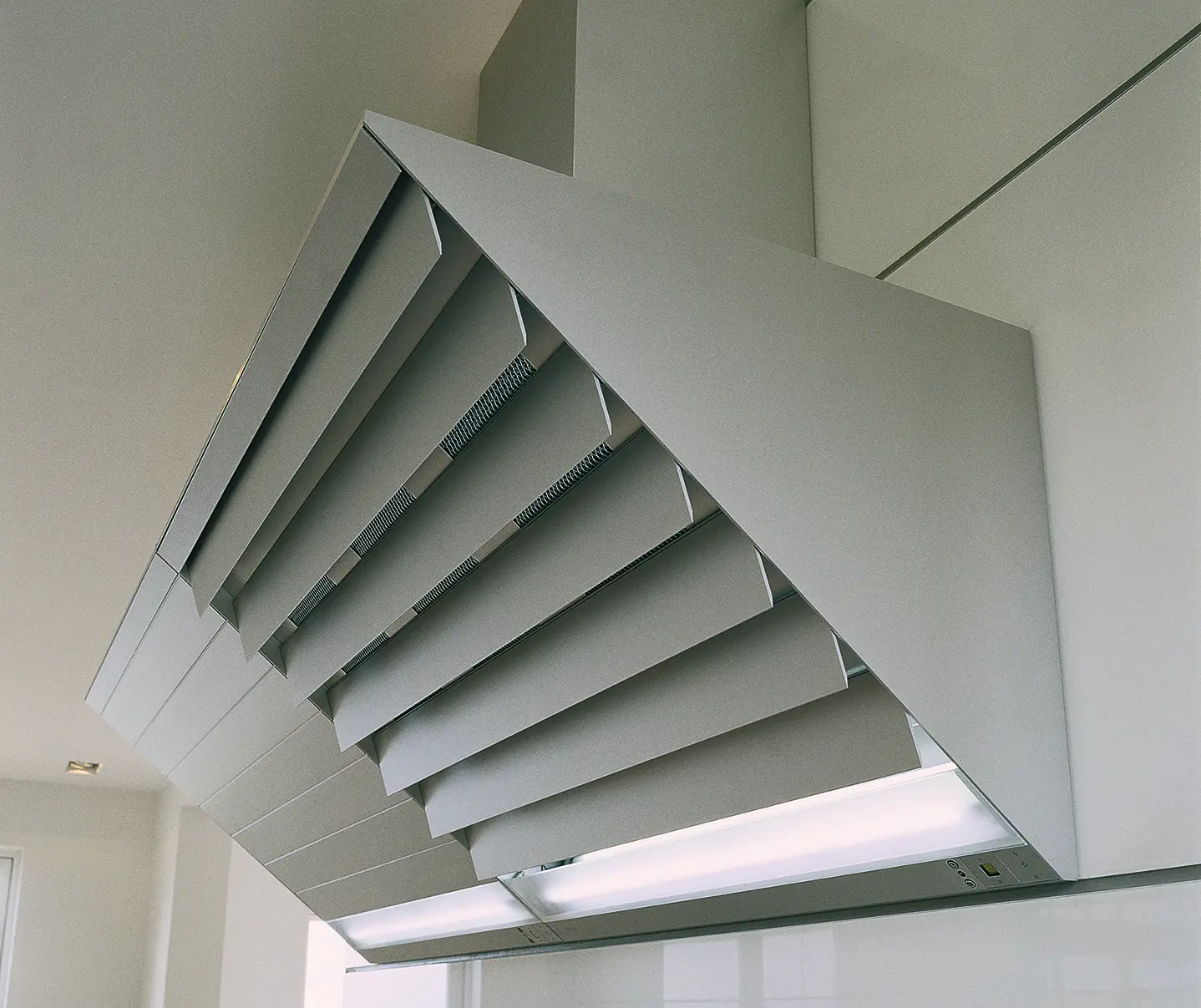 bulthaup - Slatted extractor hood