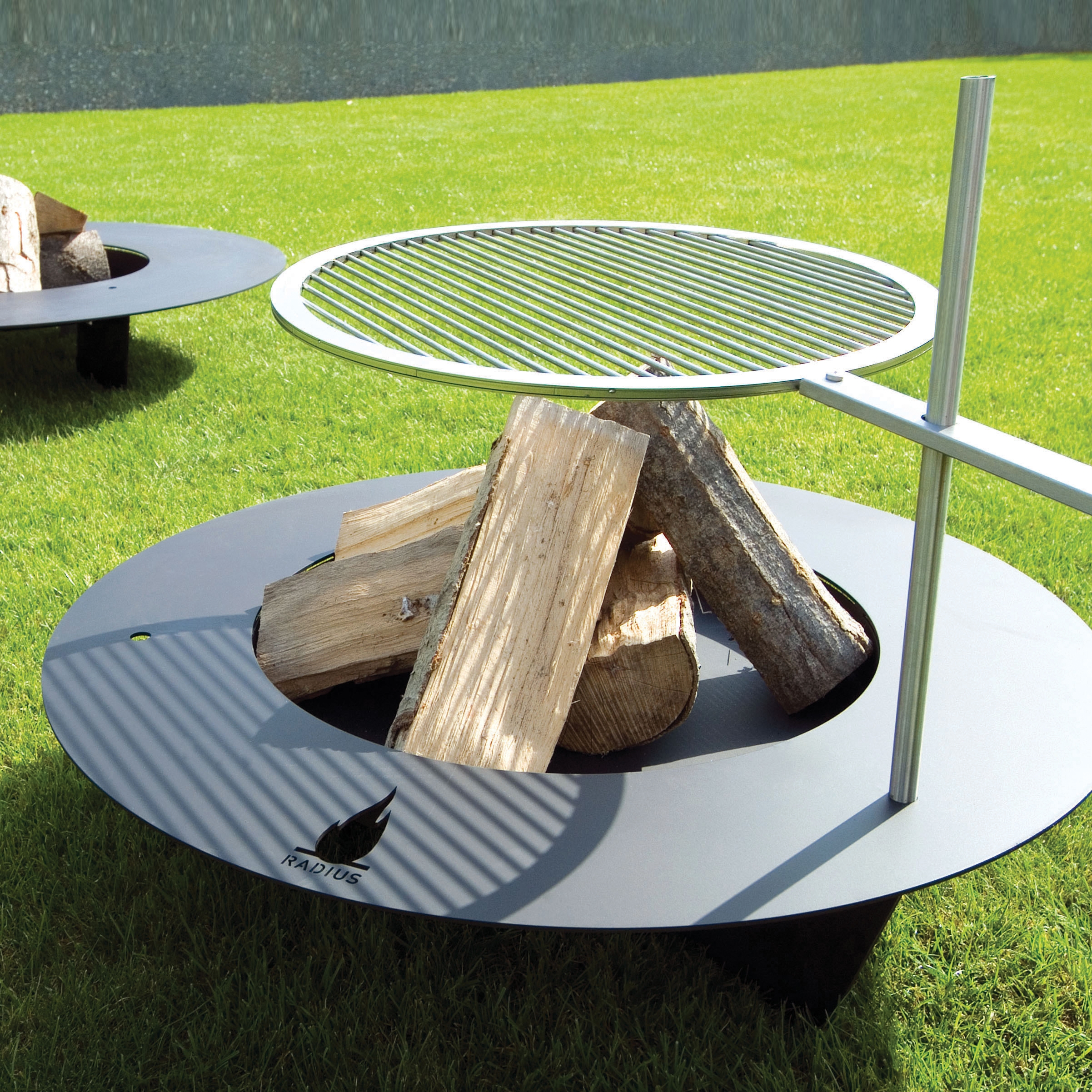 BARBECUE & GARDEN