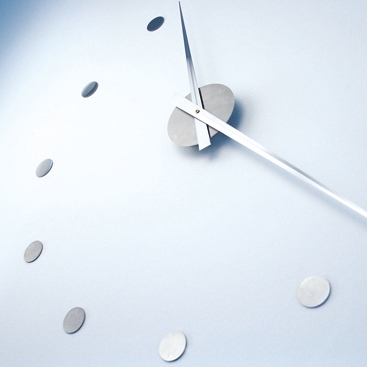 Afficher le produit wall clock stainless steel du fabricant Radius Design