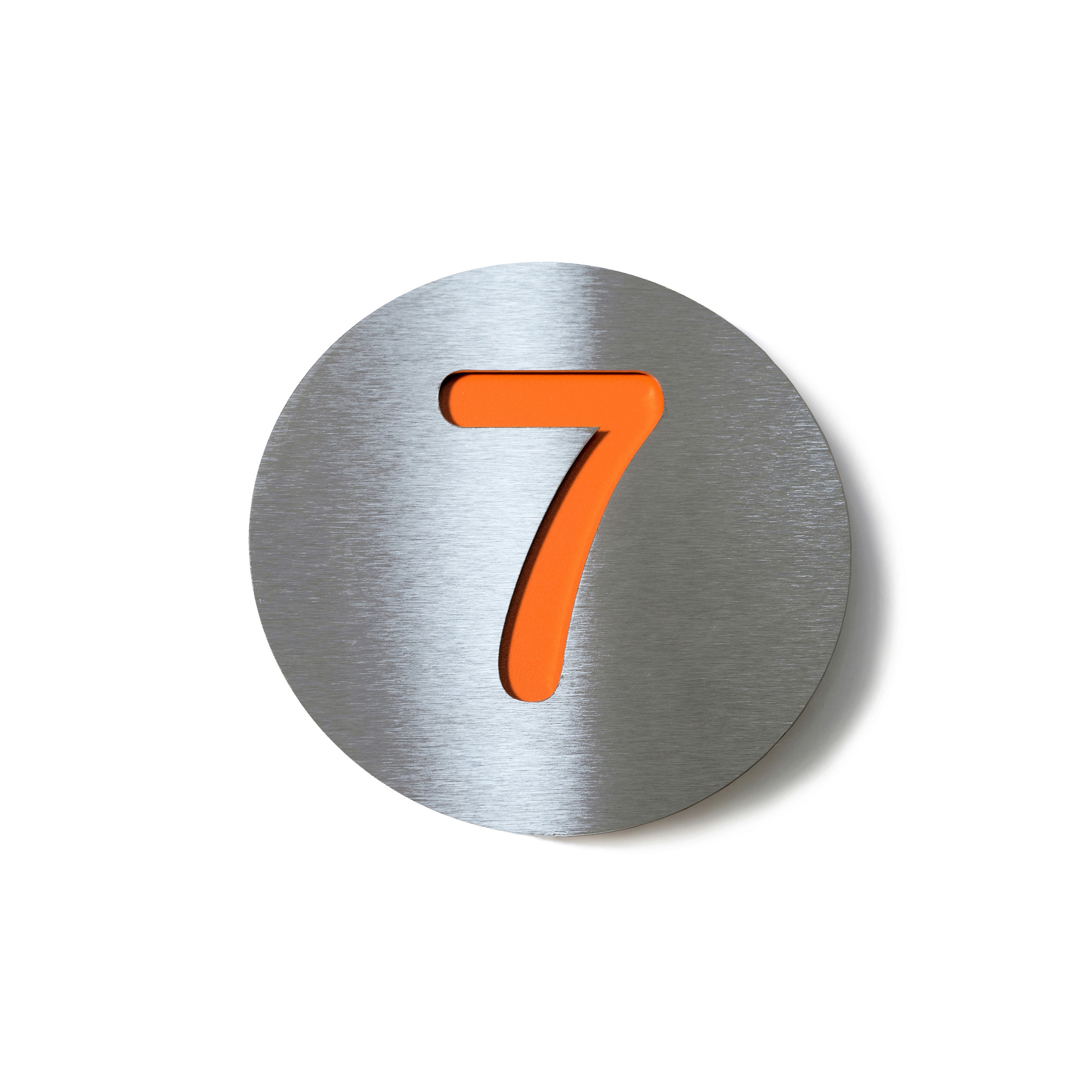 Mostra il prodotto radius house number del produttore Radius Design