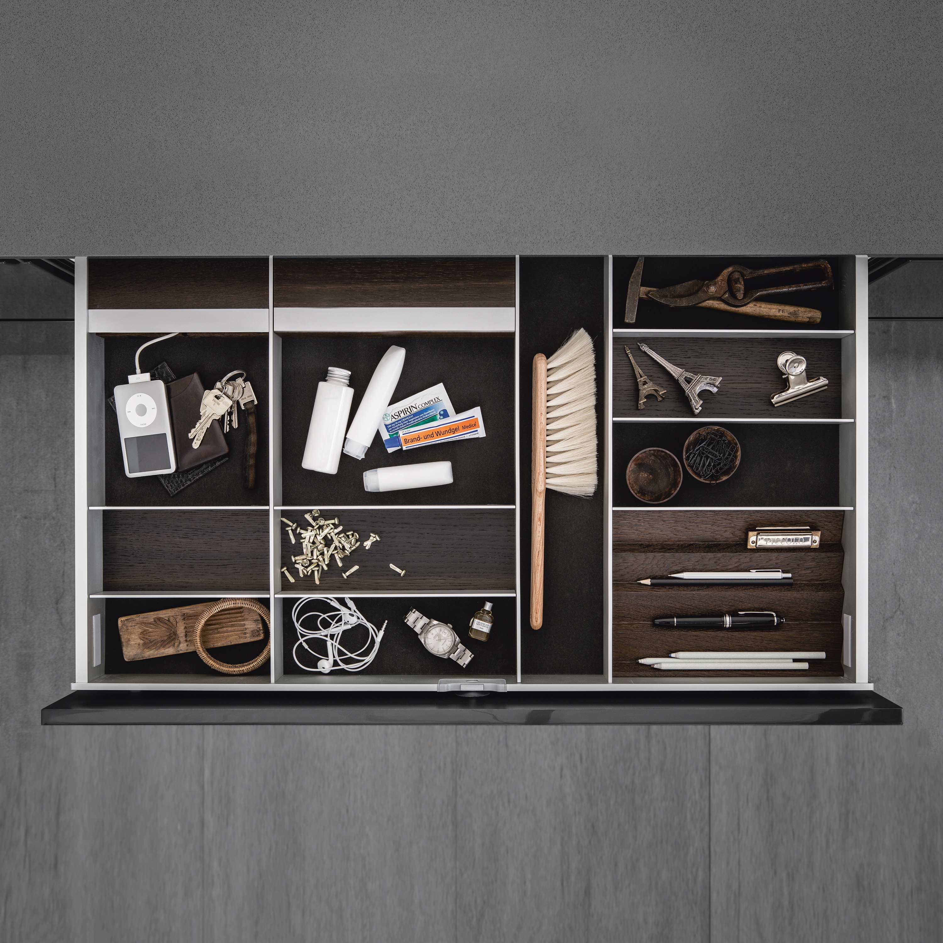 Display product Interior | Aluminum interior accessories, smoked chestnut from manufacturer SieMatic