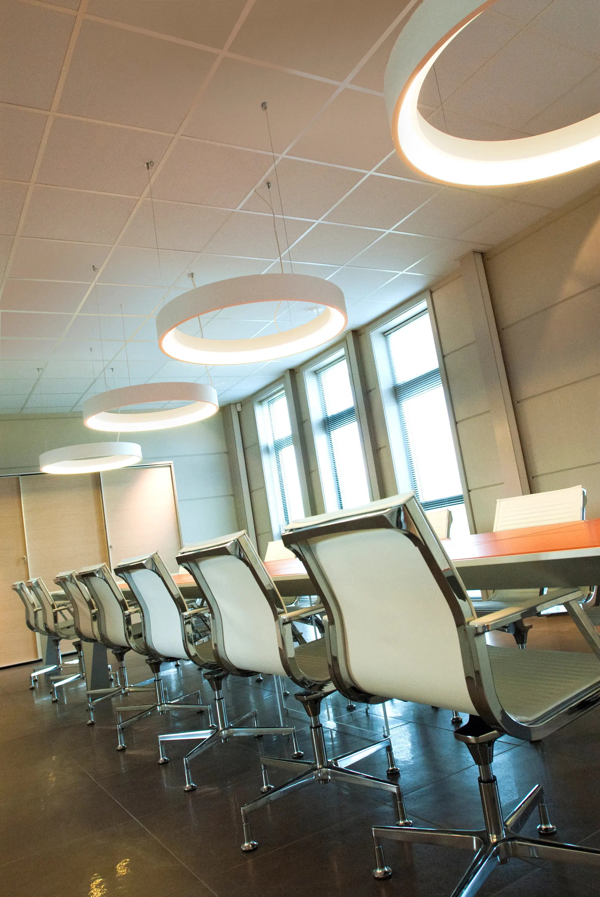 tossB - hoop 600 ceiling