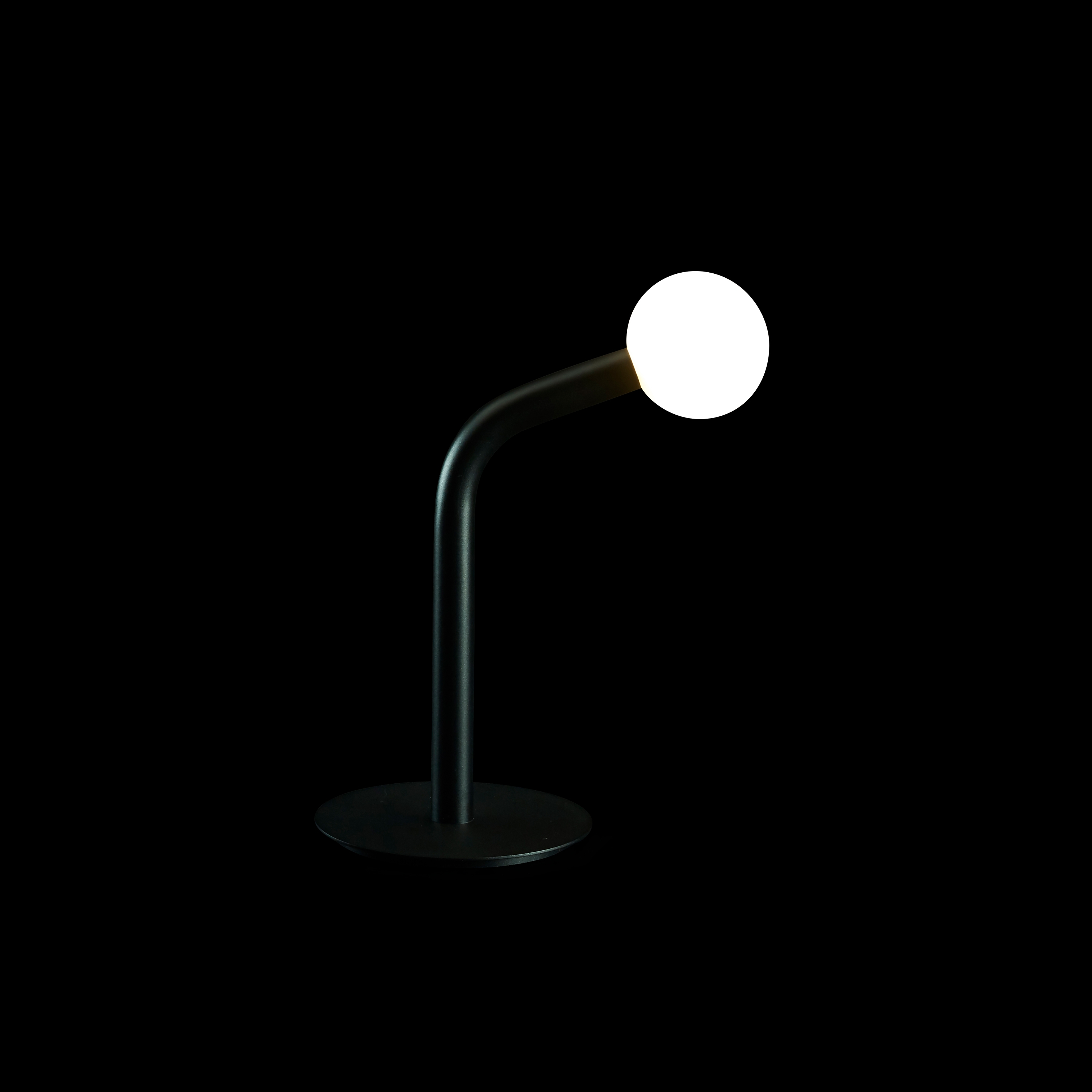 Afficher le produit dot table du fabricant tossB