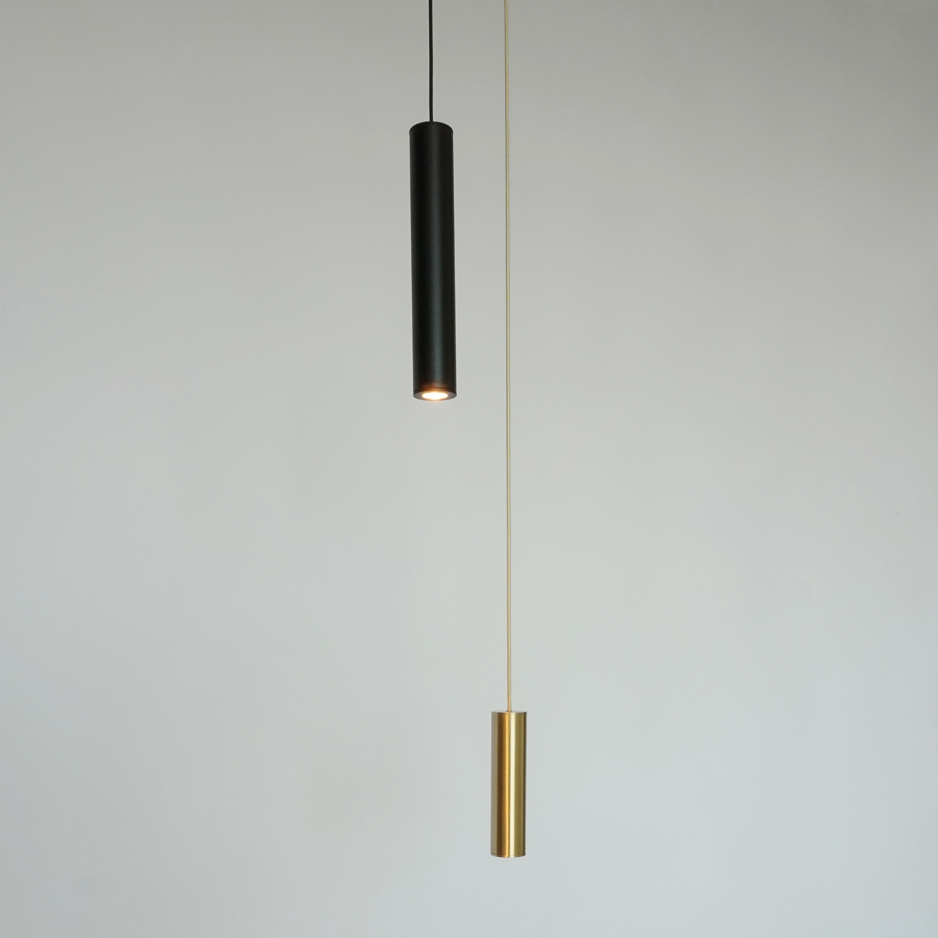Display product vic suspension from manufacturer tossB