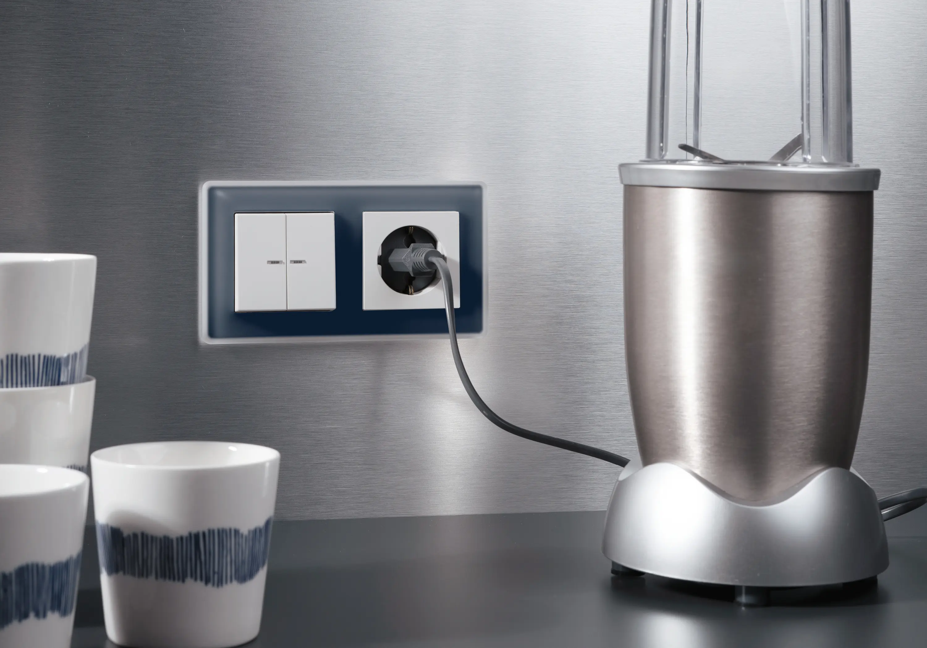 JUNG - A VIVA in champagne switch in champagne