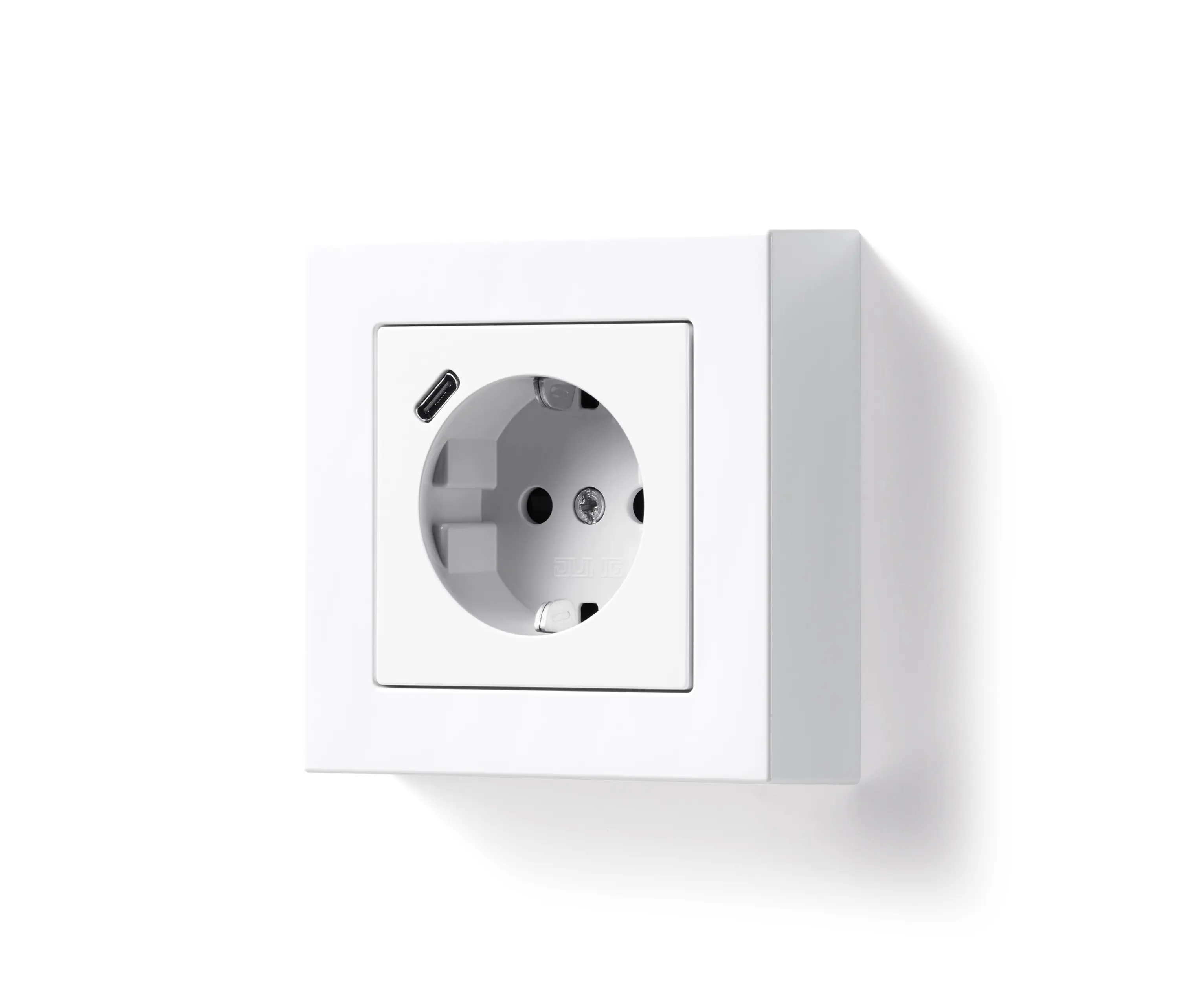 JUNG - A 550 | erhöhter Rahmen USB Socket hight alpinweiß