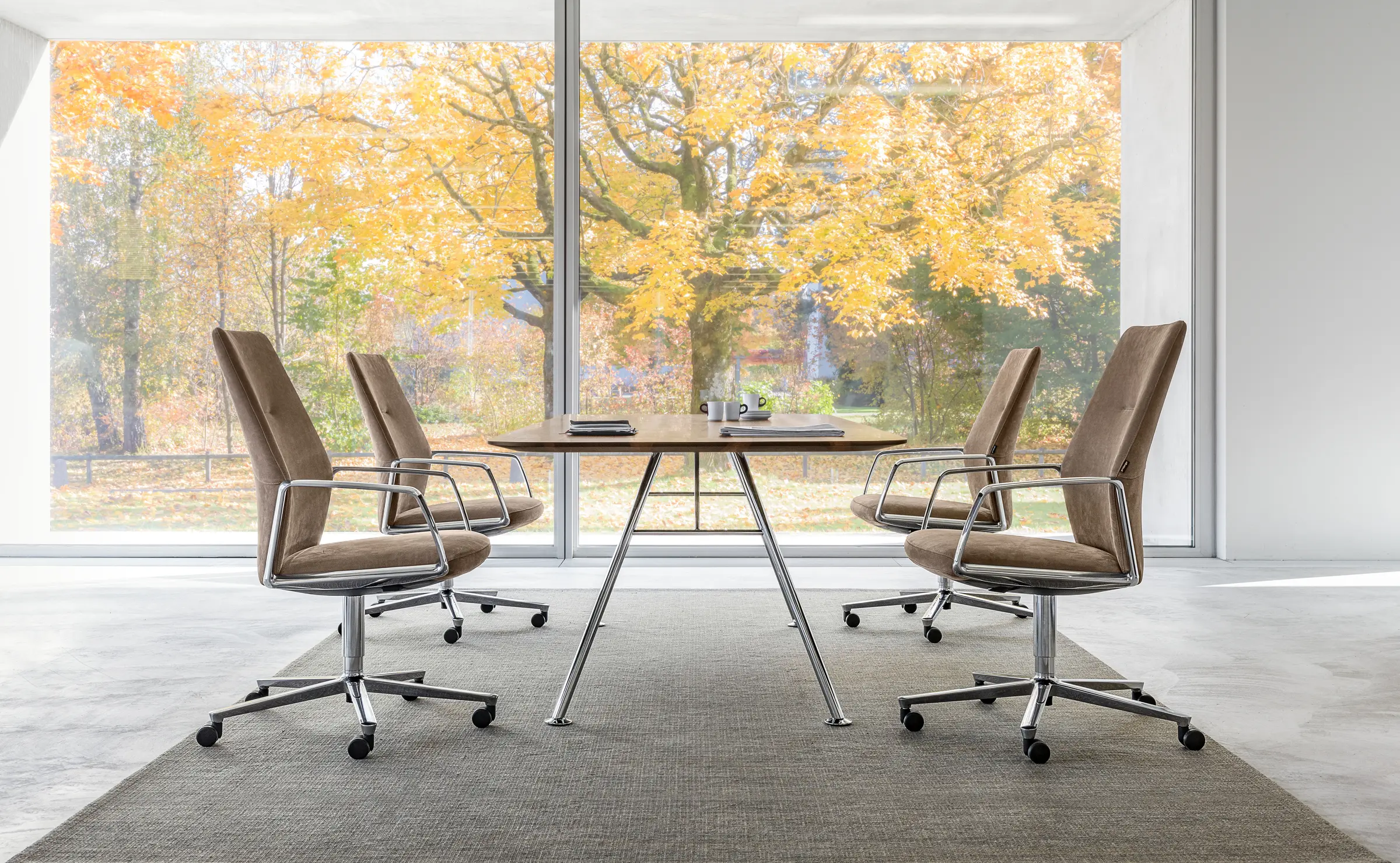 Girsberger - EYLA conference chair high