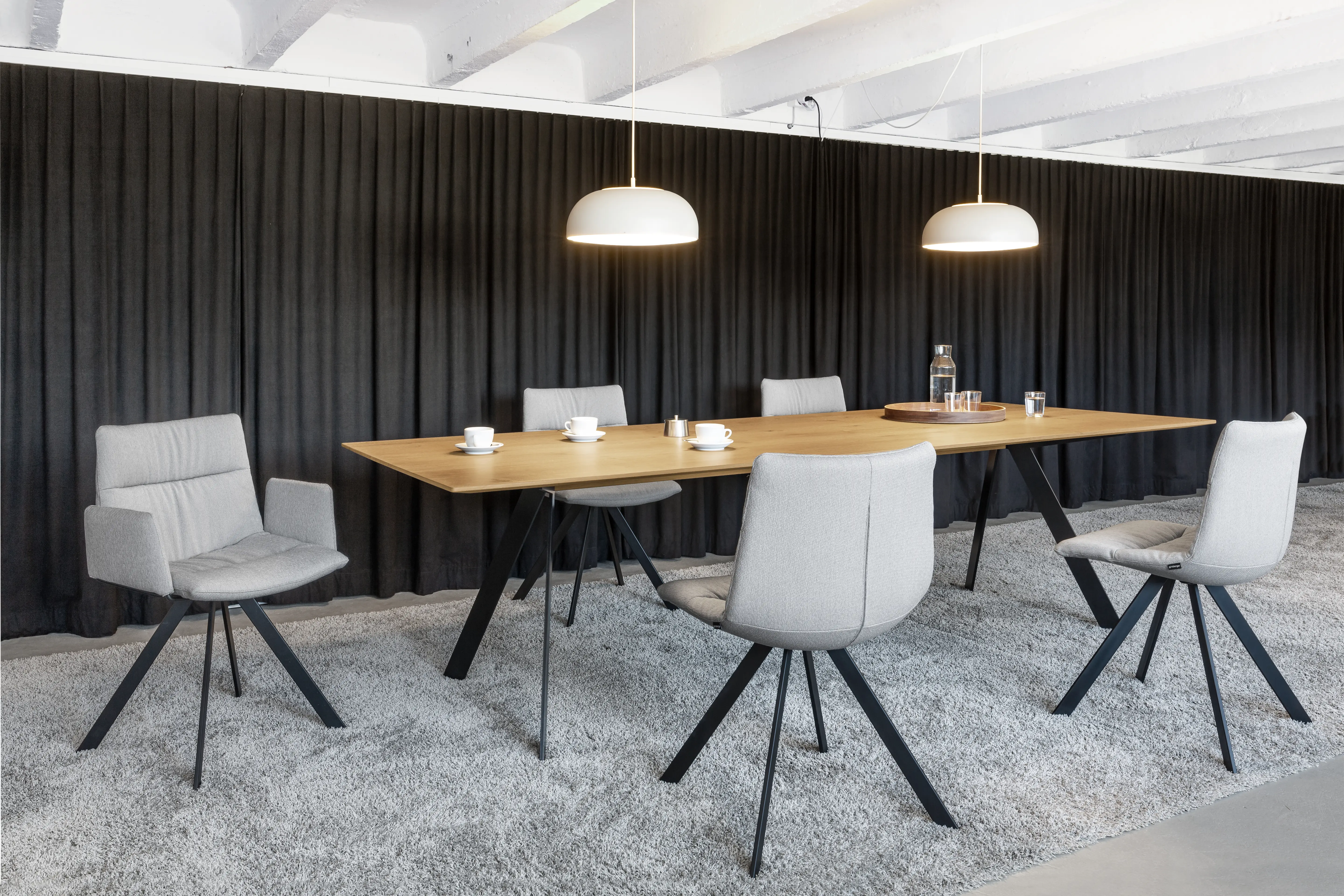 Girsberger - MAREL Piétement à 4 branches, roulettes et des joues d'accoudoirs