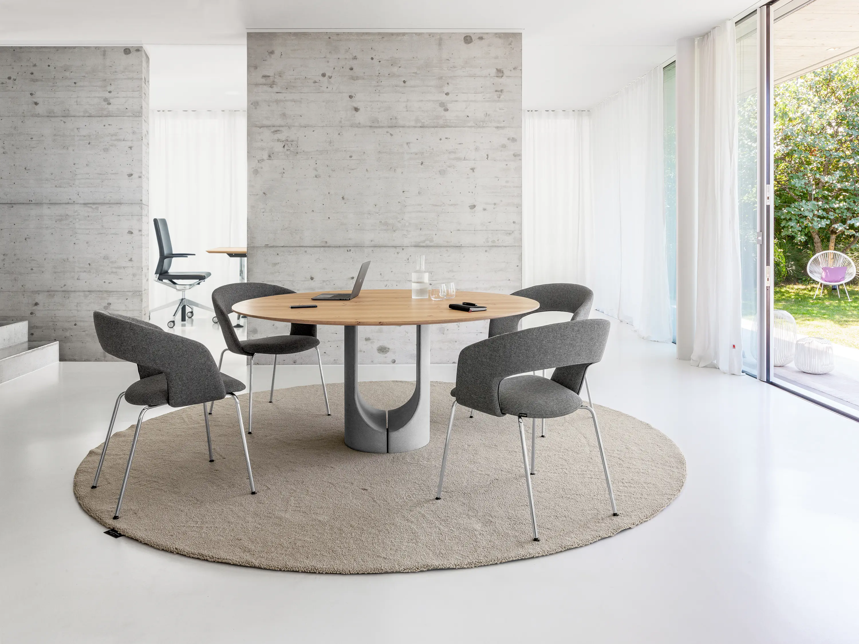 Girsberger - CALINA piétement à 4 branches glisseurs