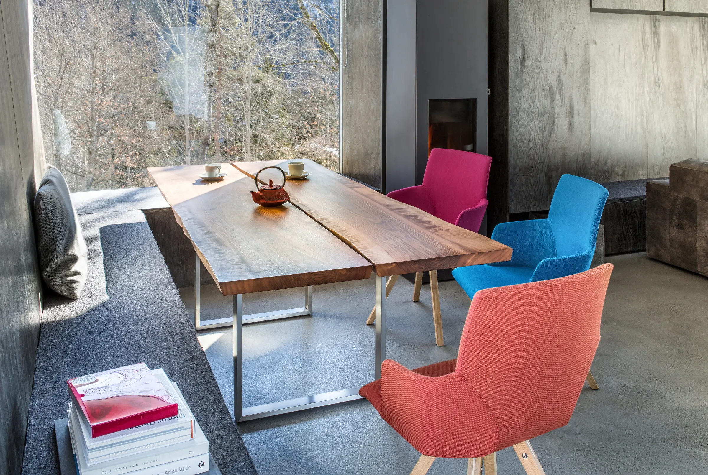 Girsberger - AUTHENTIC Table