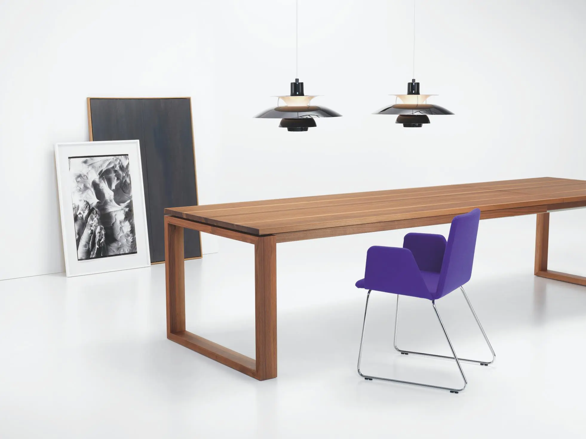 Girsberger - ANDRA Extendable solid wood table