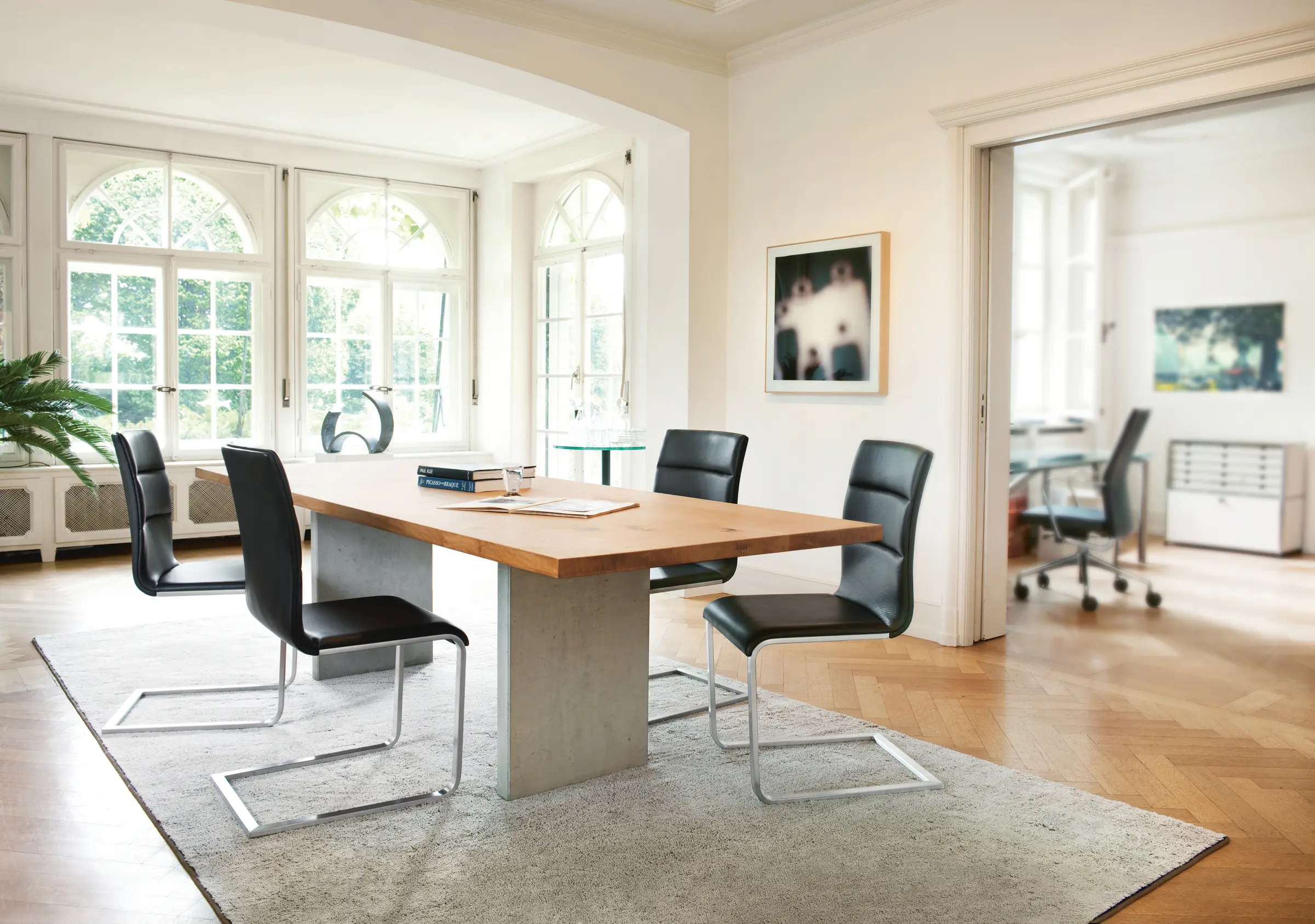 Girsberger - HENRY Table