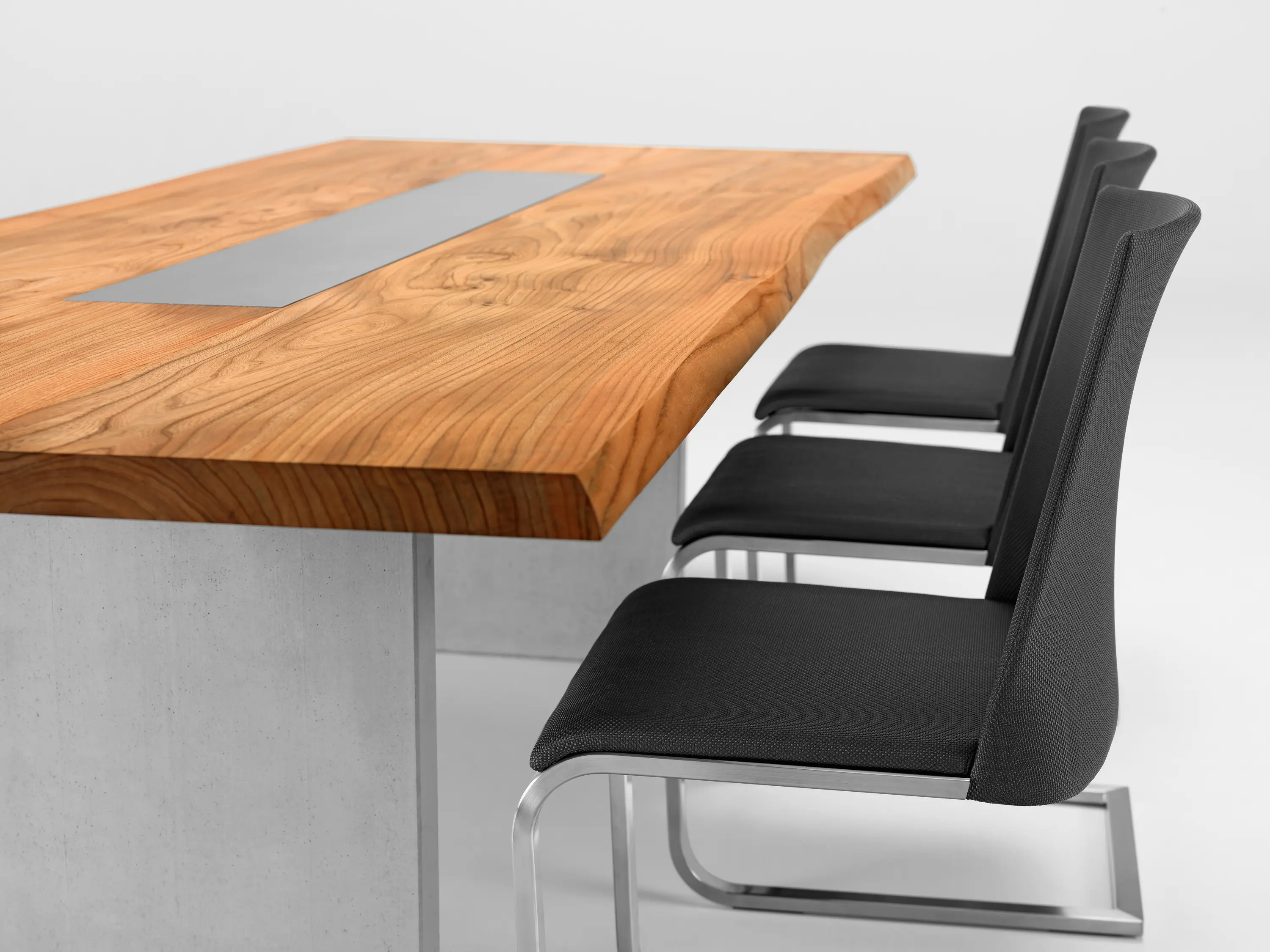 Girsberger - NUR Table