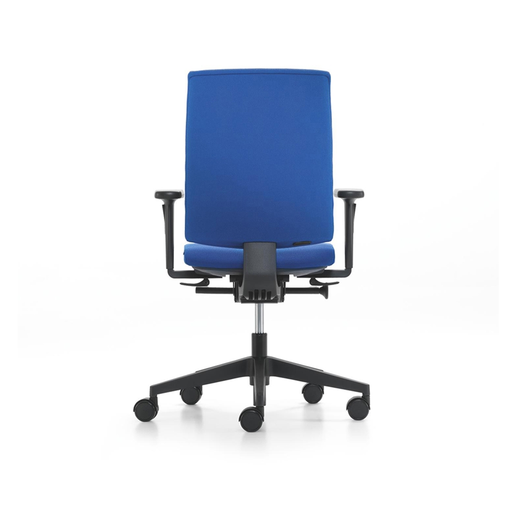 Display product KYRA swivel chair from manufacturer Girsberger