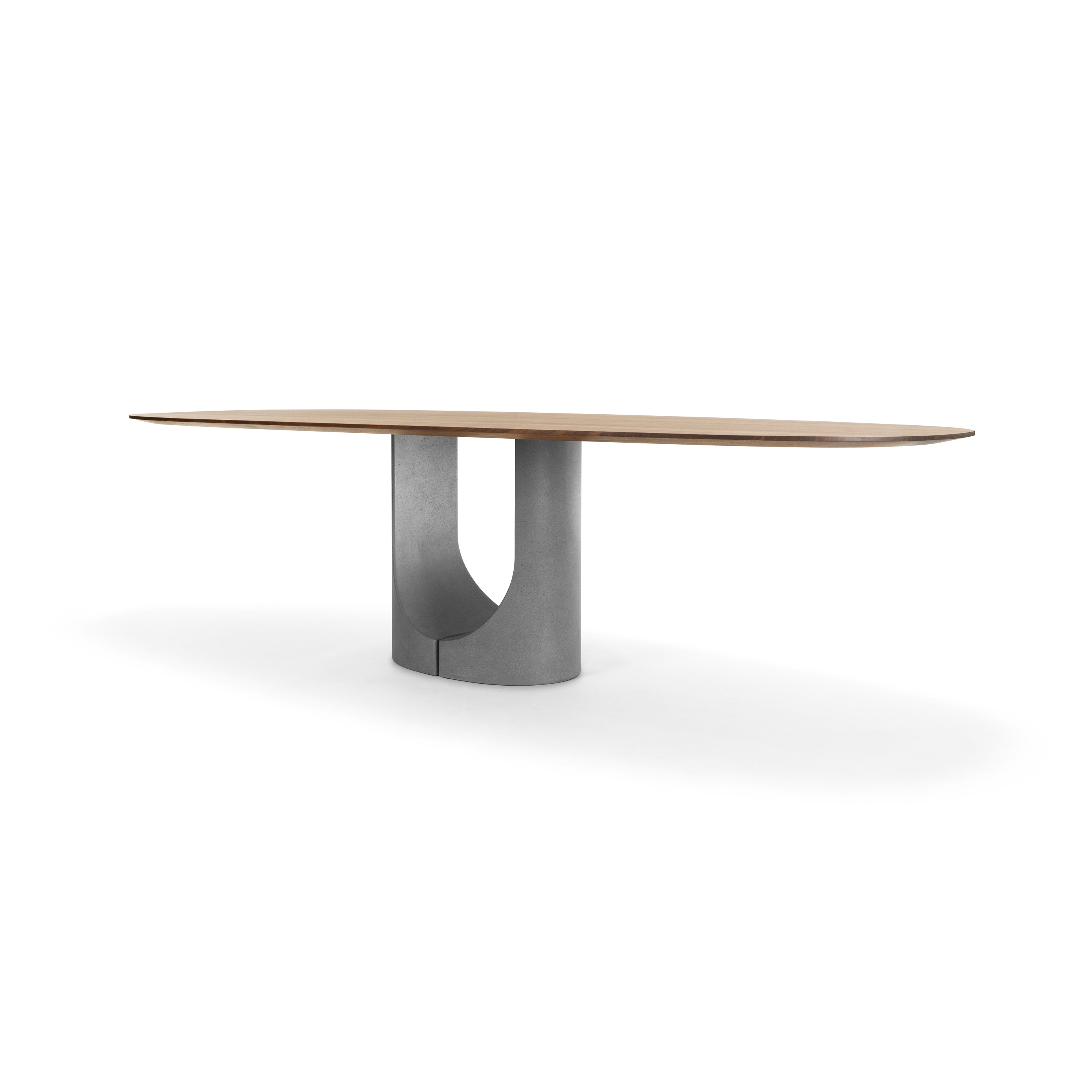 Afficher le produit UDINA table ovale du fabricant Girsberger