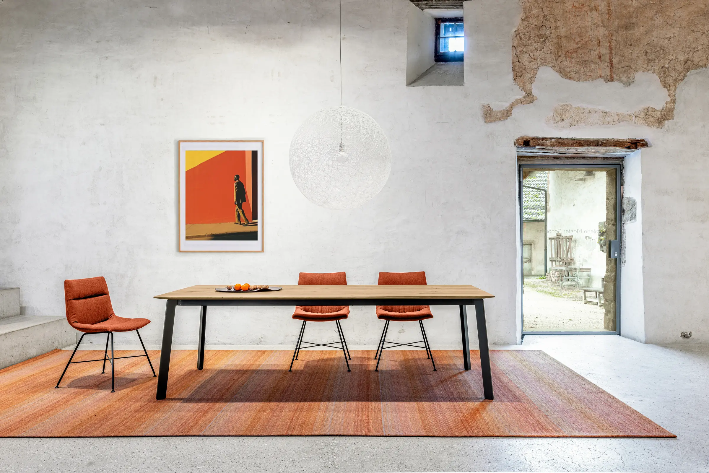 Girsberger - Liola Extendable tables