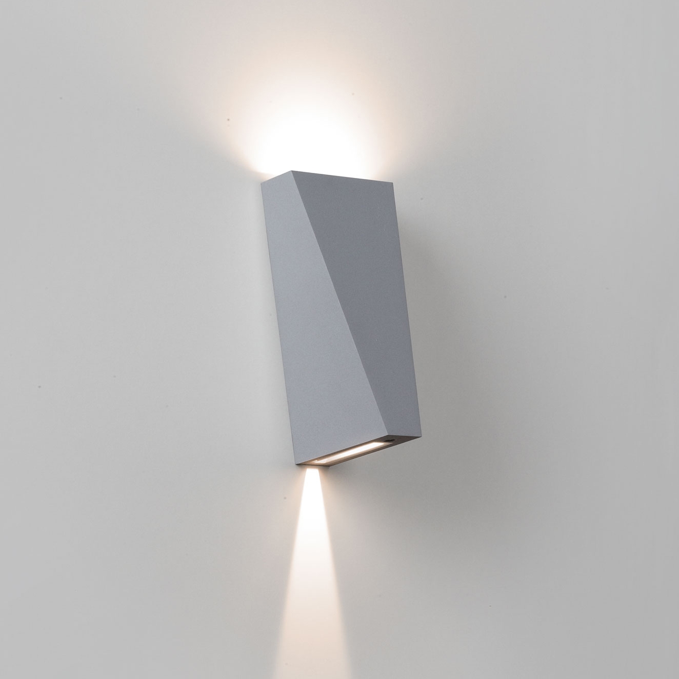Display product Topix L X | Topix L X Ww from manufacturer Deltalight