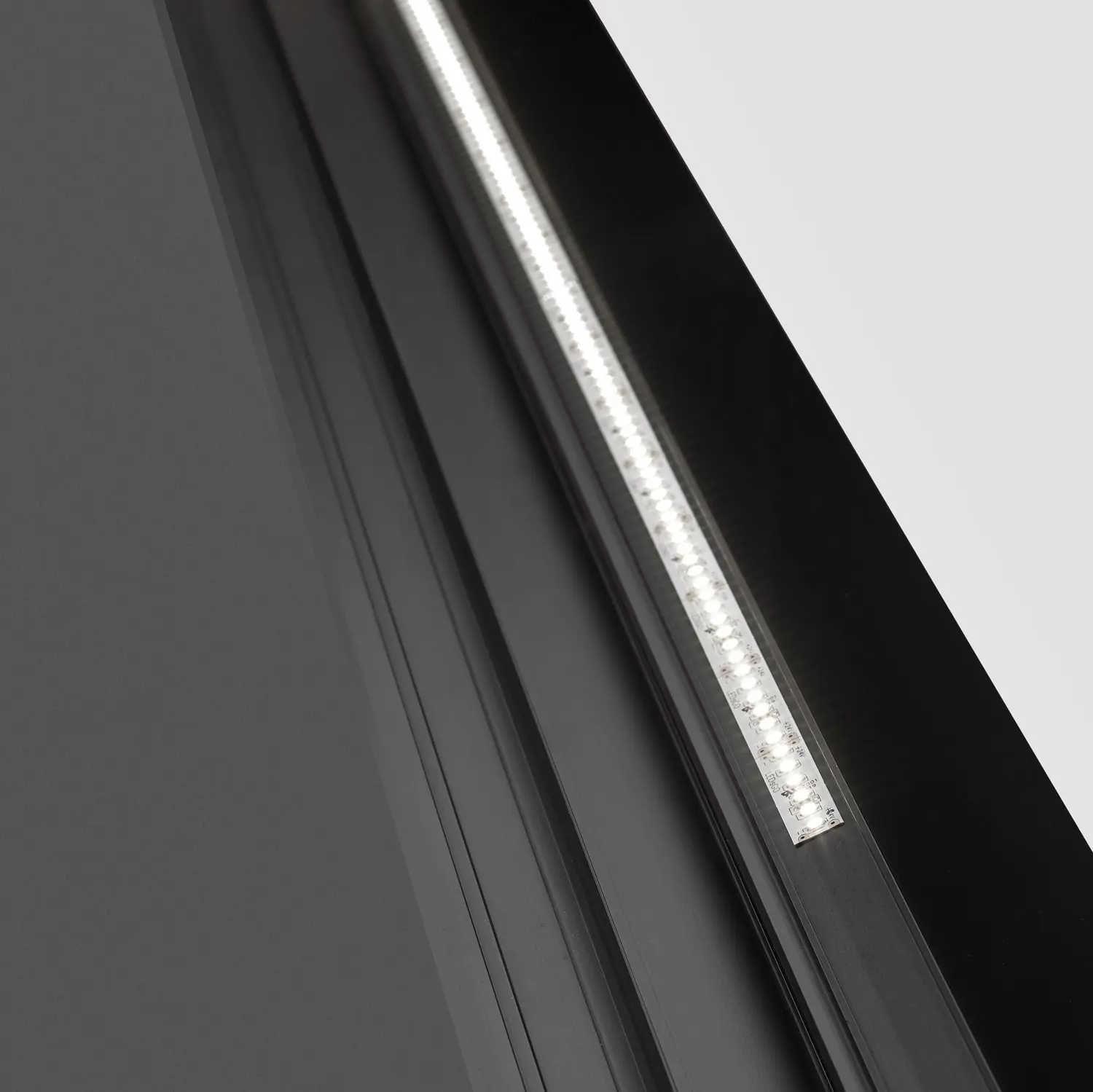 Deltalight - Split-It Pro profile
