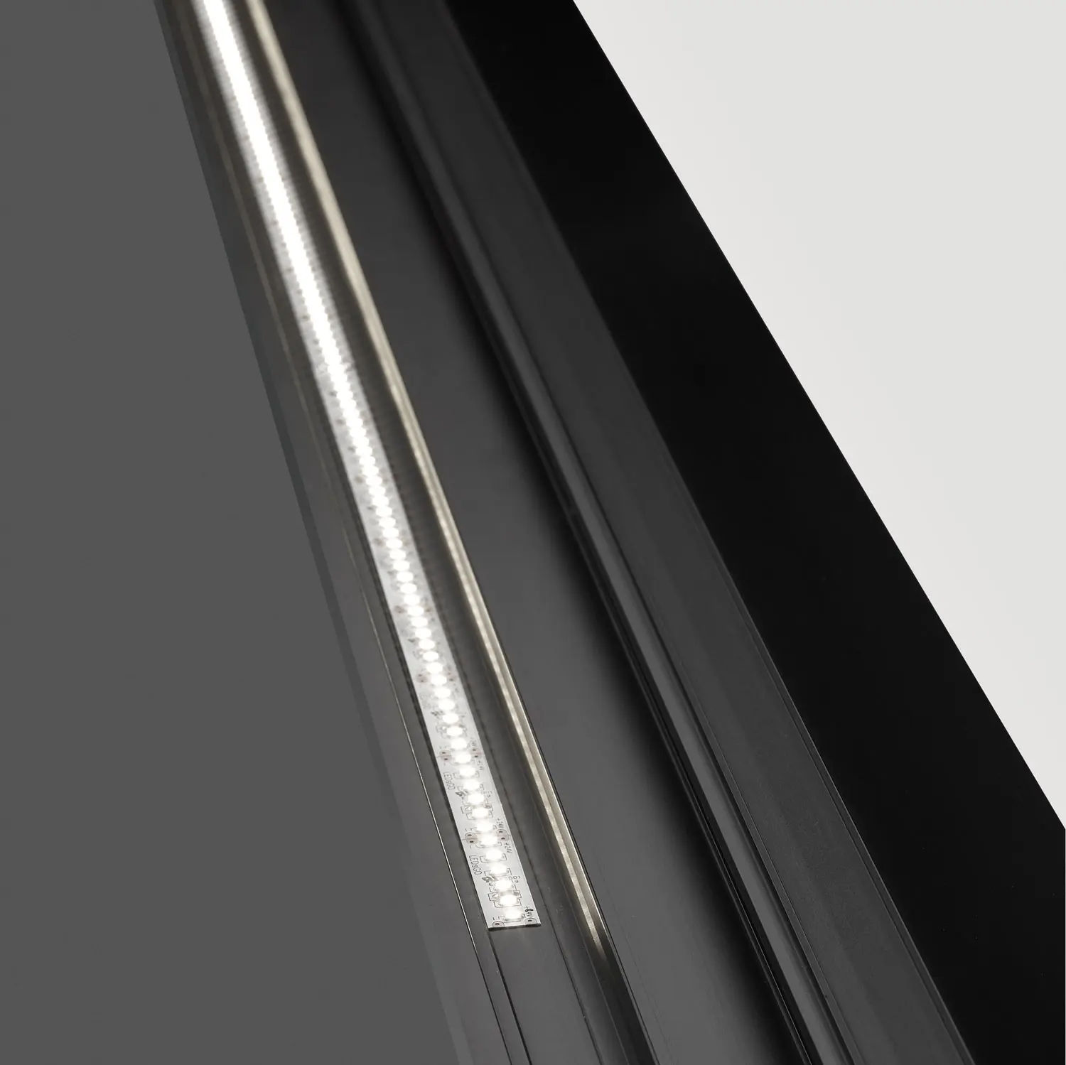 Deltalight - Split-It Pro profile