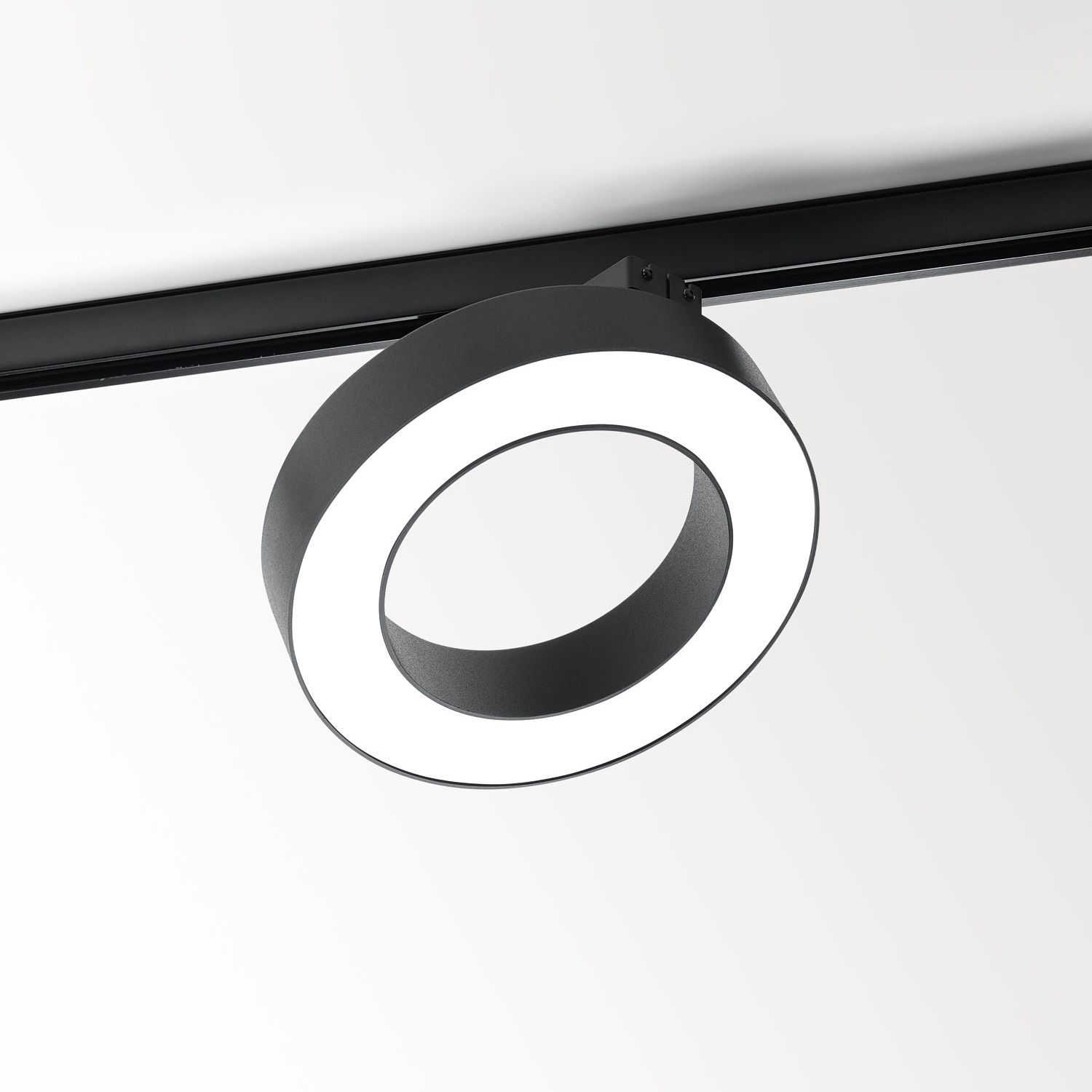 Display product Super-Oh! Xs Pivot | Super-Oh! Xs Pivot 25 Dim8 from manufacturer Deltalight