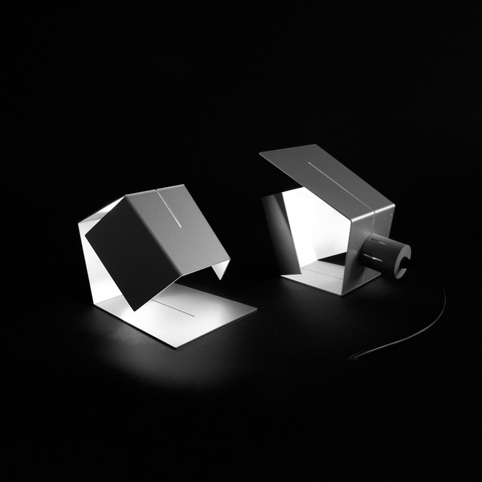Vertoon produk kame bed light van vervaardiger maude