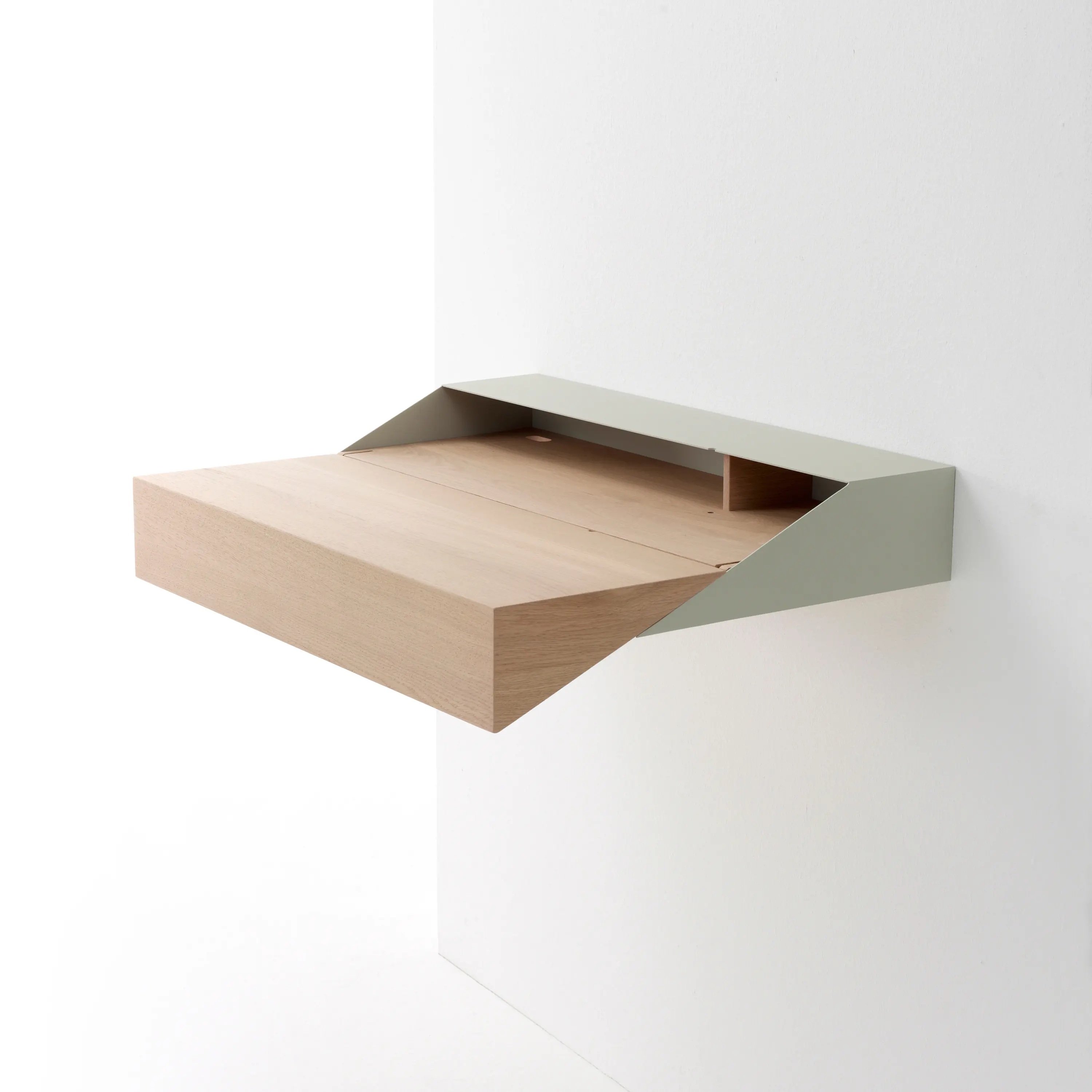 gallery-slide-0