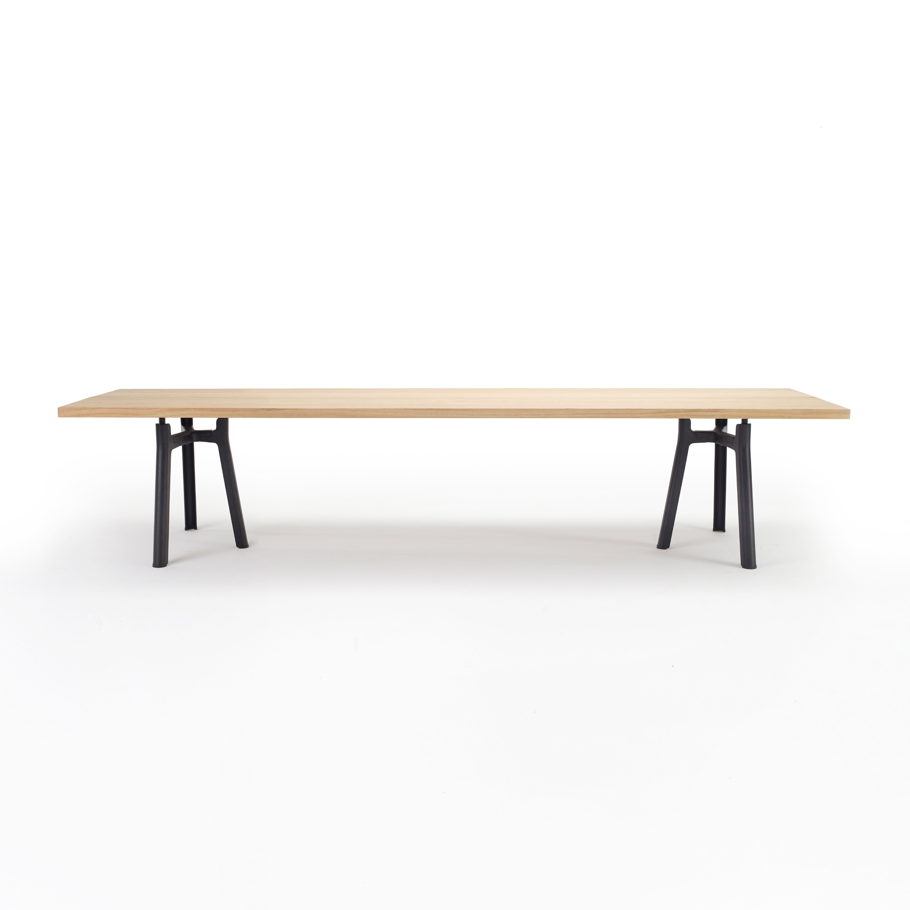 Afficher le produit Trestle Table du fabricant Arco