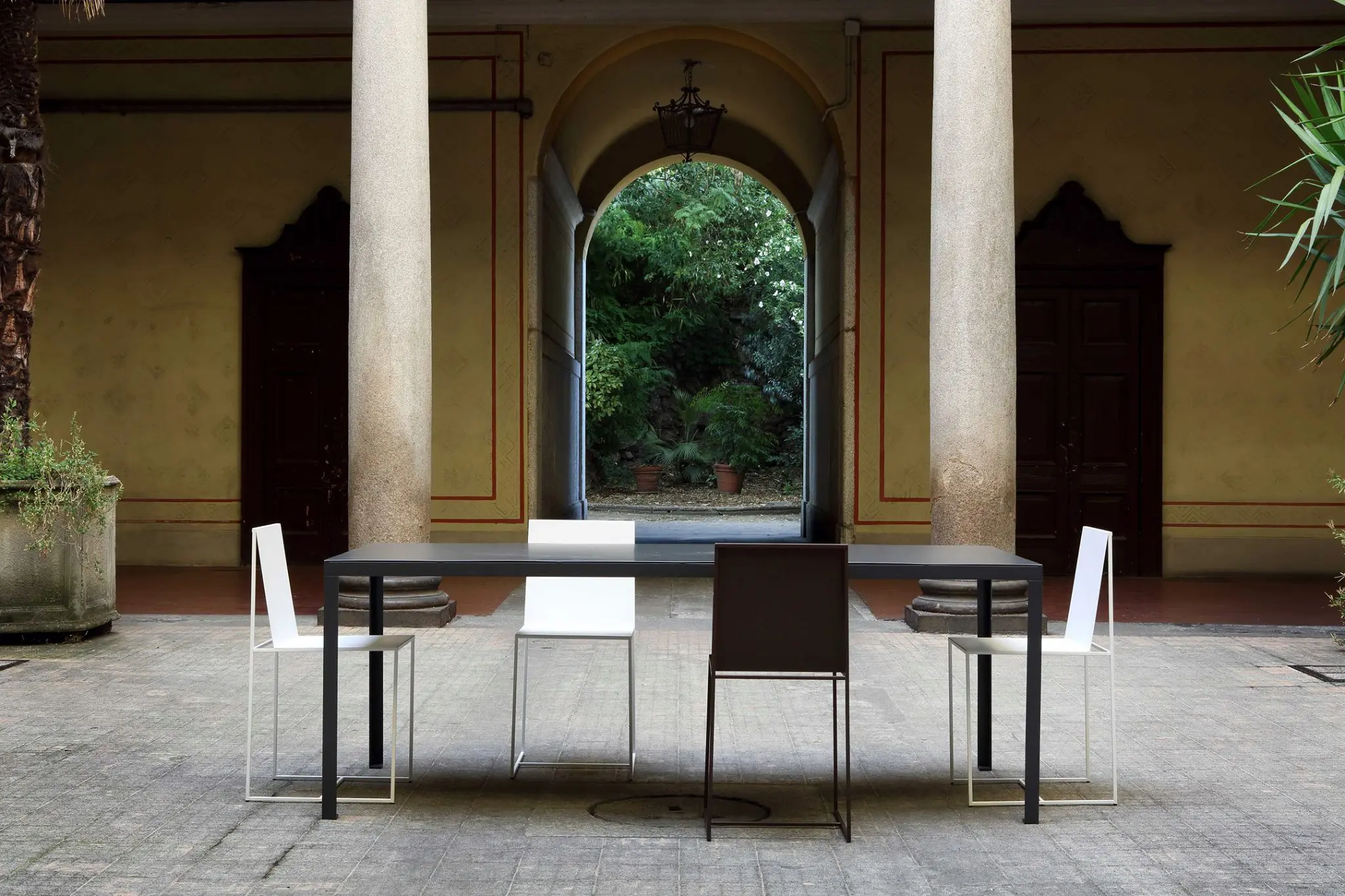 ZEUS - Tavolo Table