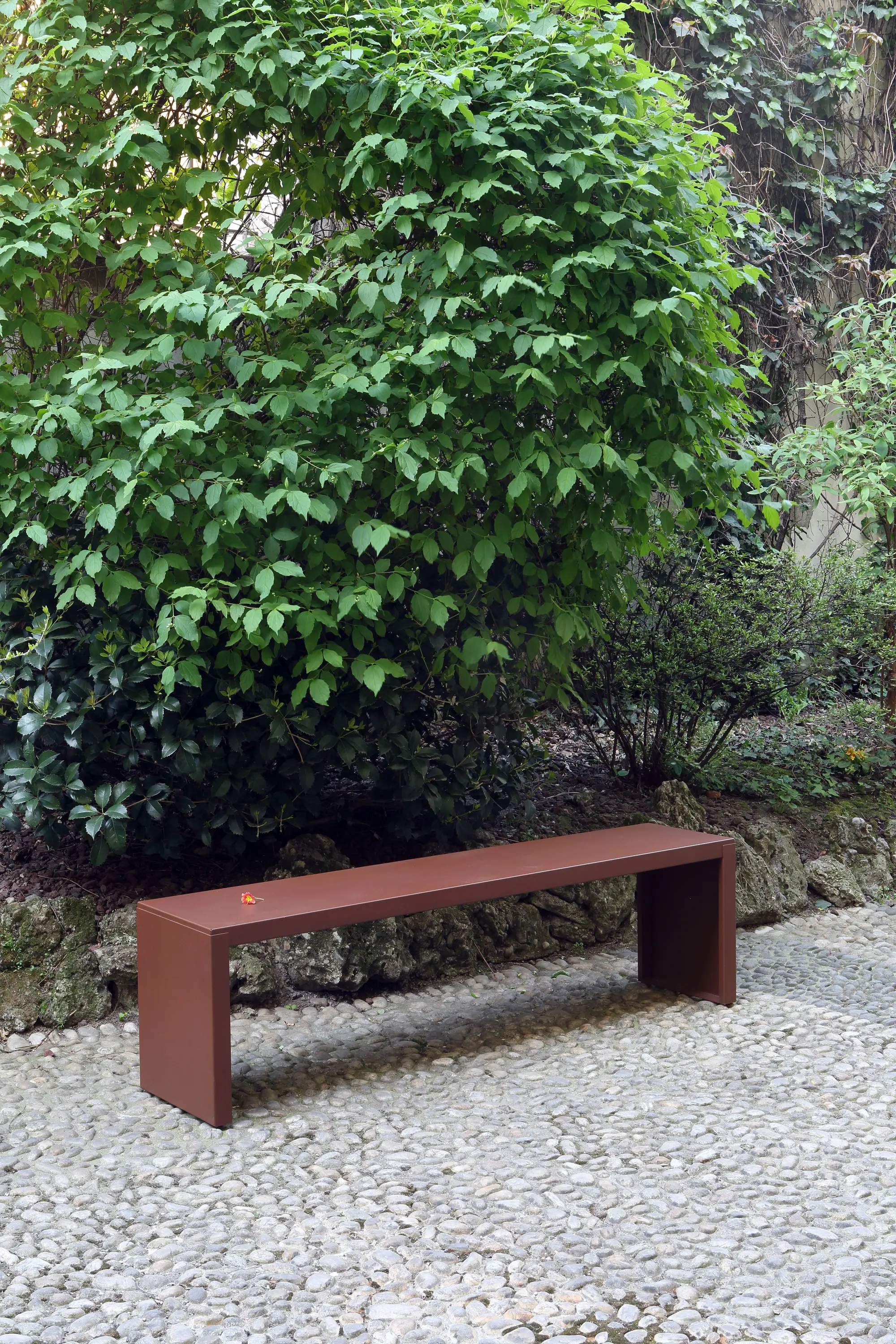 ZEUS - Big Irony Outdoor Bench