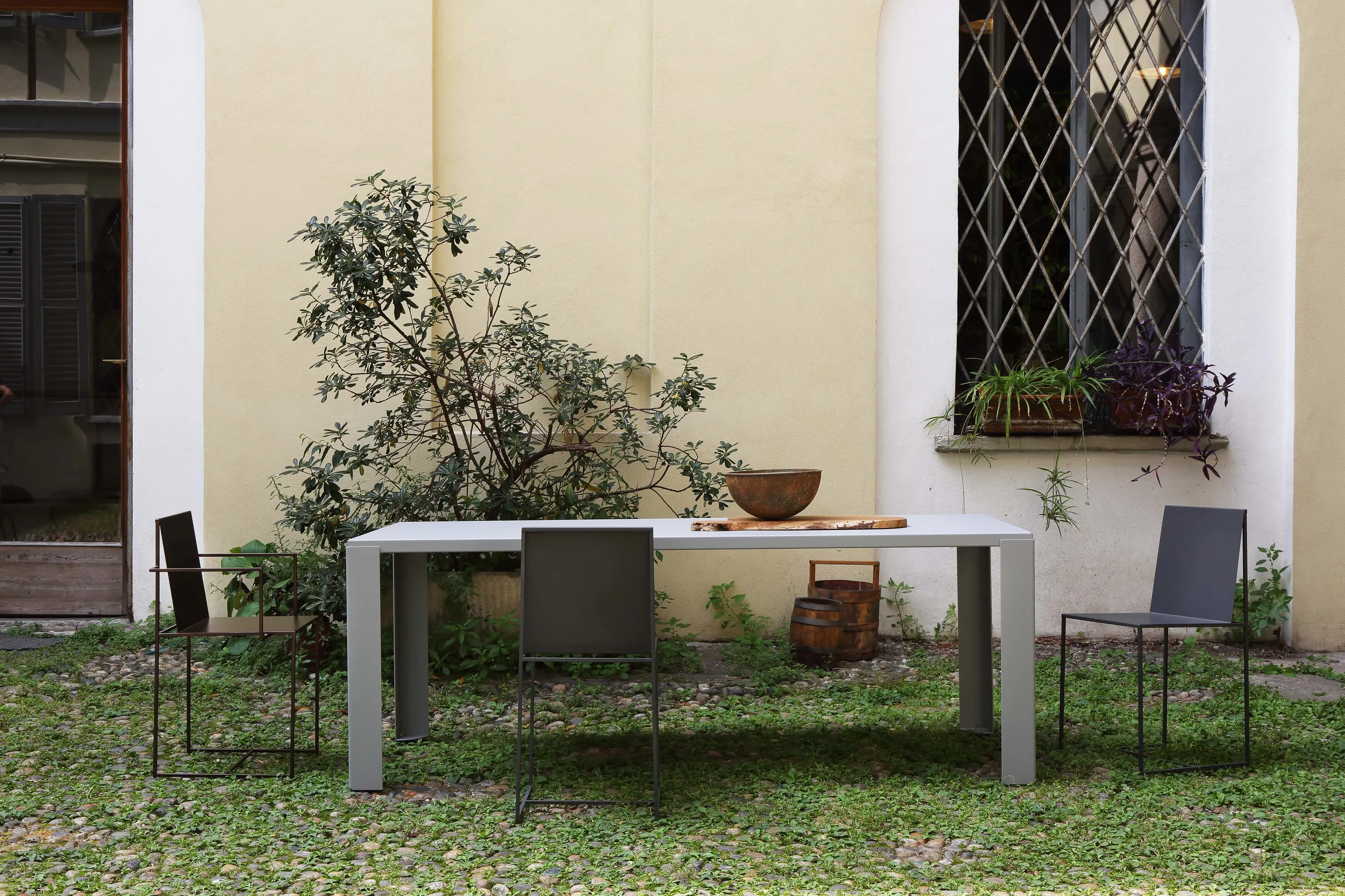 ZEUS - Big Irony Outdoor Table