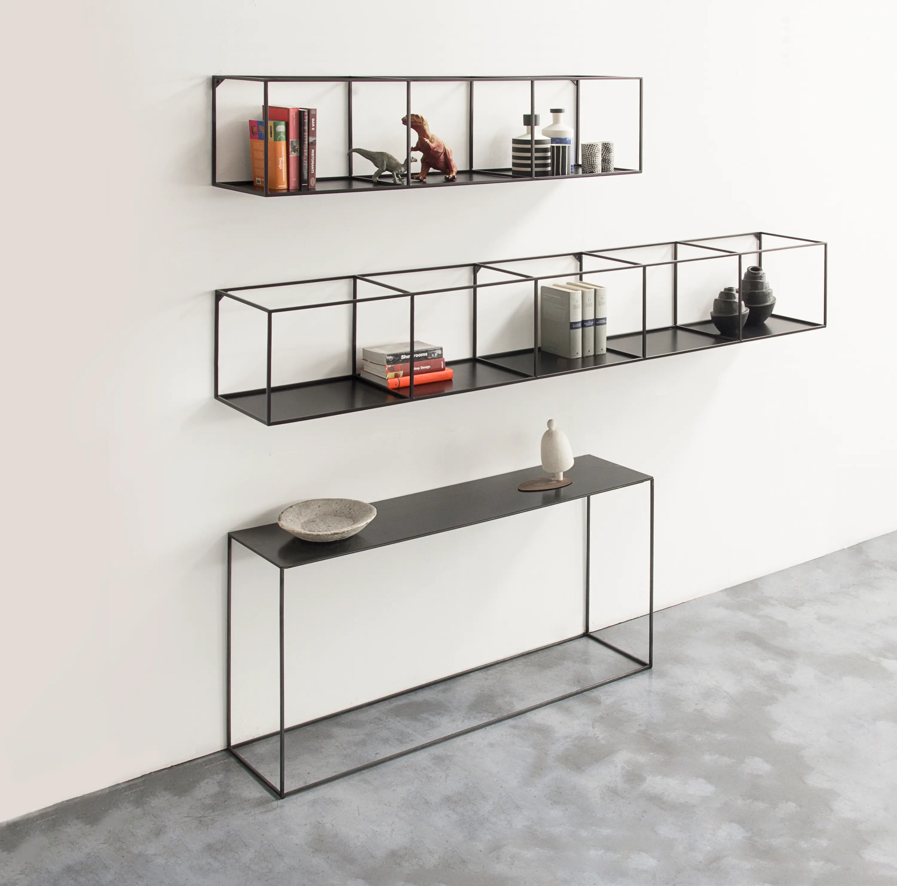 ZEUS - Slim Irony Wall Rack