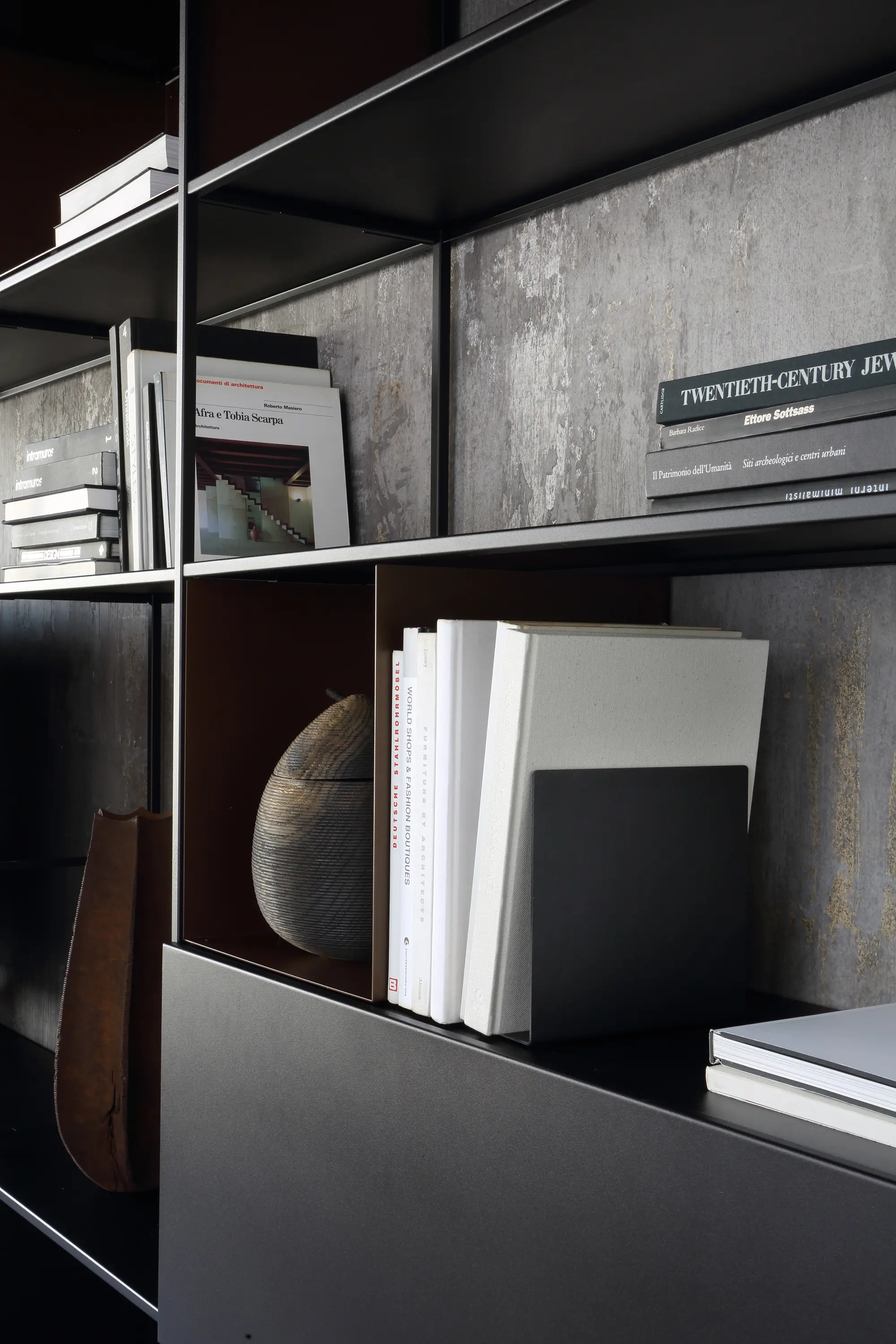 ZEUS - Easy Irony Bookend