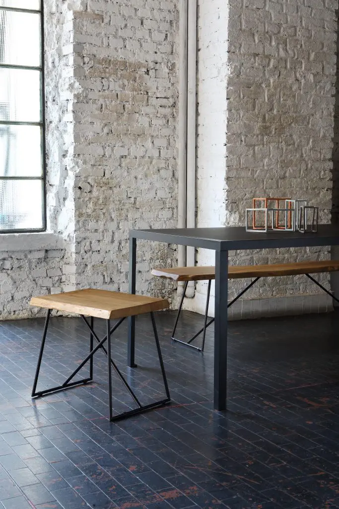 ZEUS - Old Times Stool