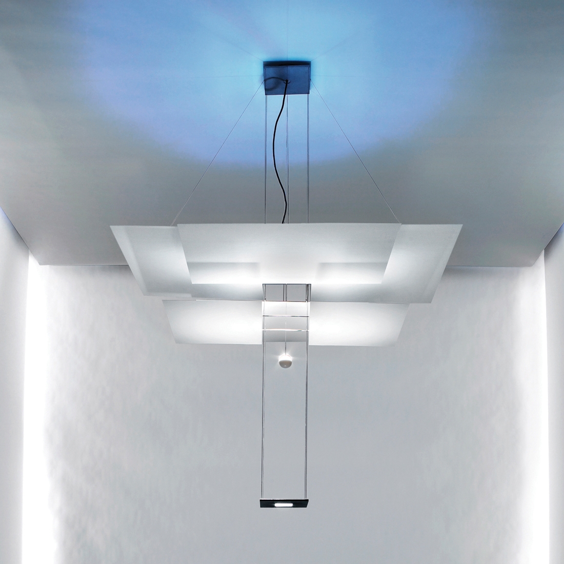 Display product Oh Mei Ma Weiss from manufacturer Ingo Maurer