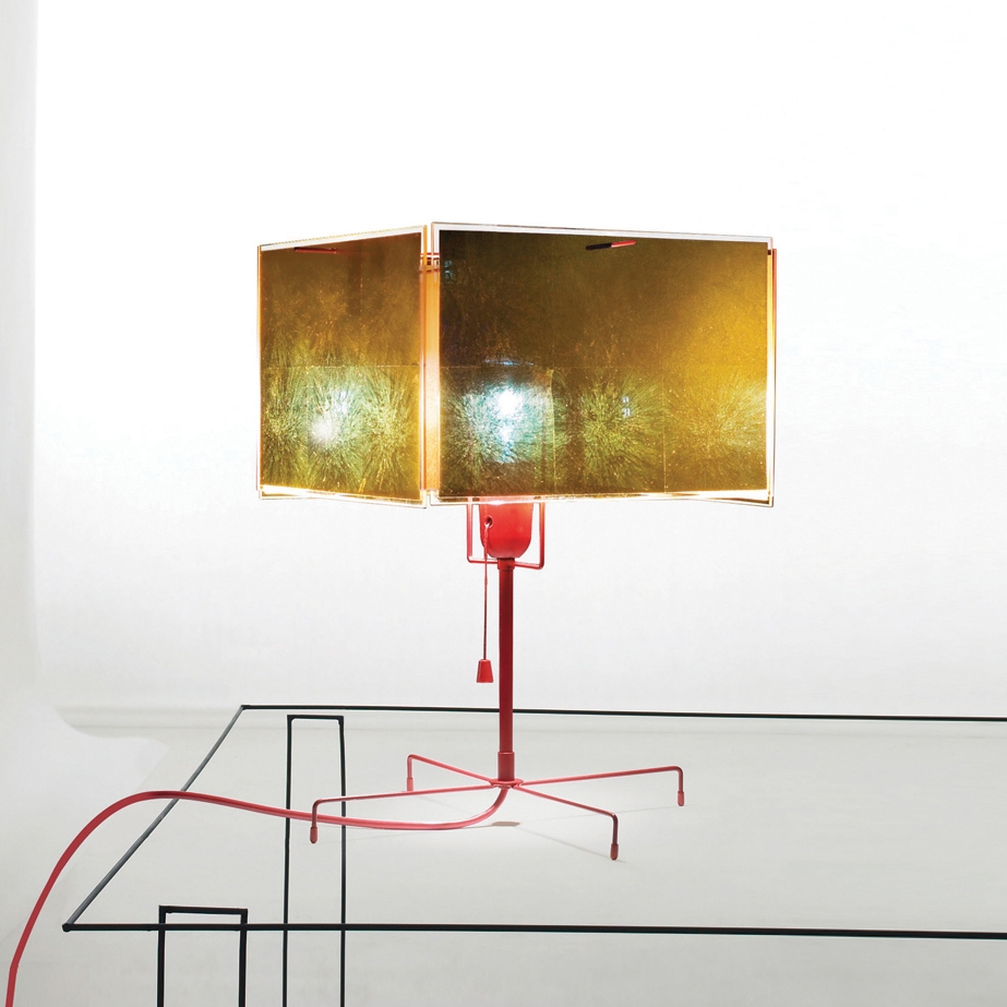 Display product 24 Karat Blau T from manufacturer Ingo Maurer