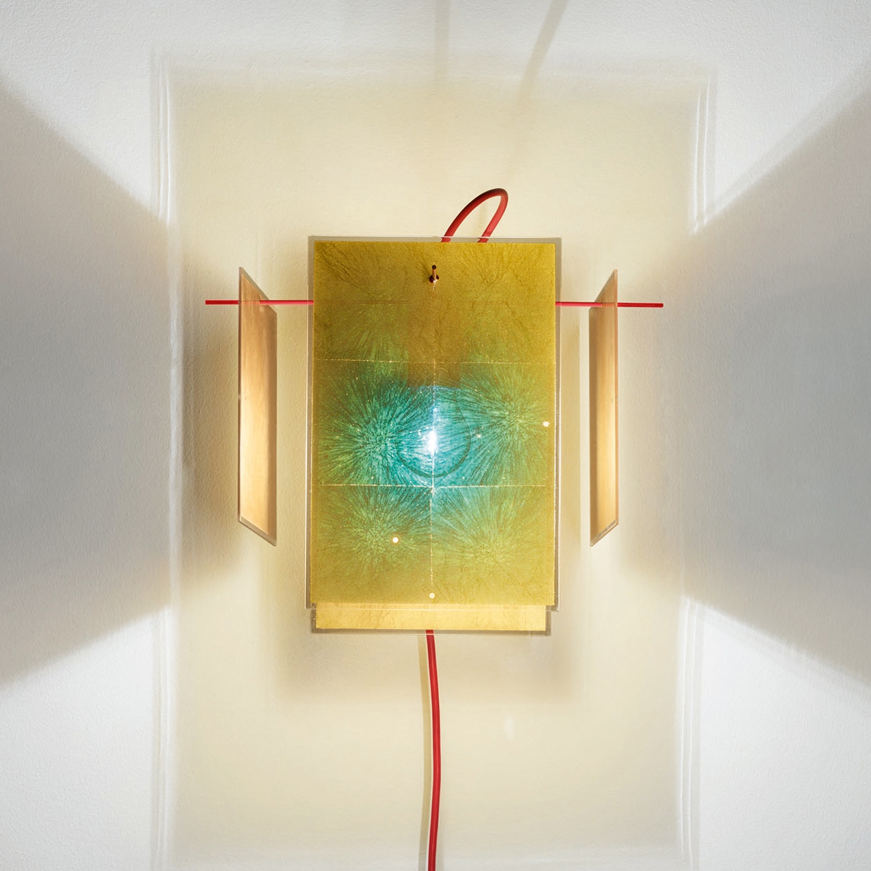 Display product 24 Karat Blau Wall from manufacturer Ingo Maurer