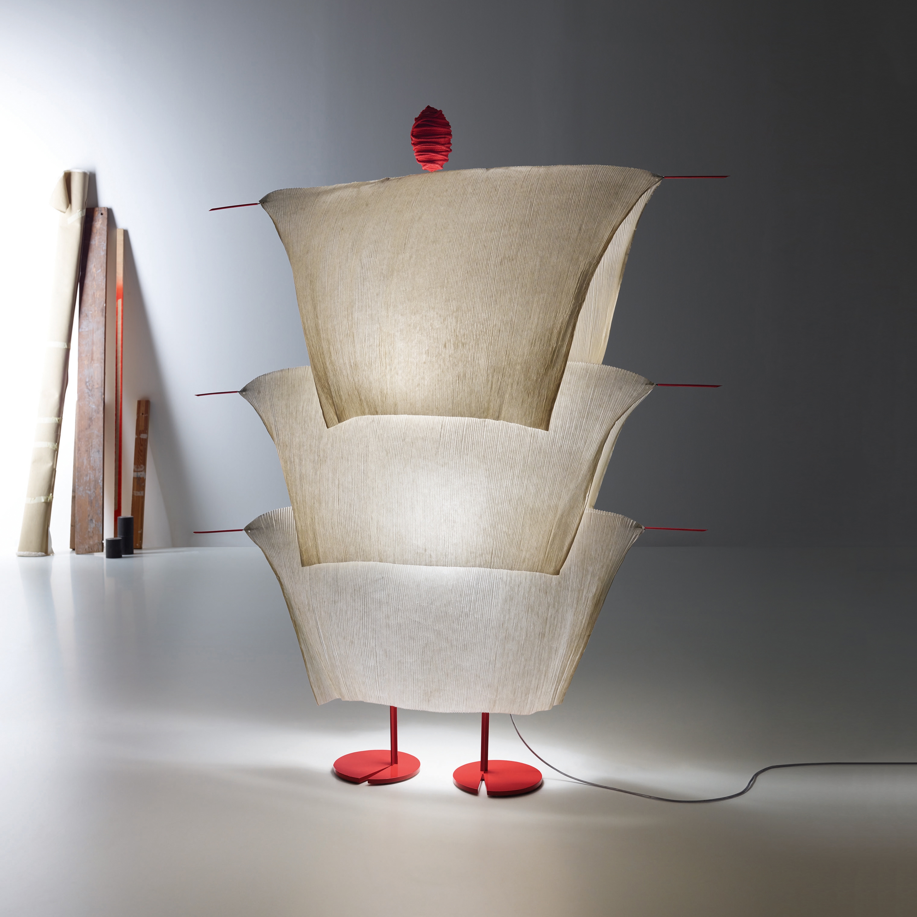 Display product Walking In The Rain from manufacturer Ingo Maurer