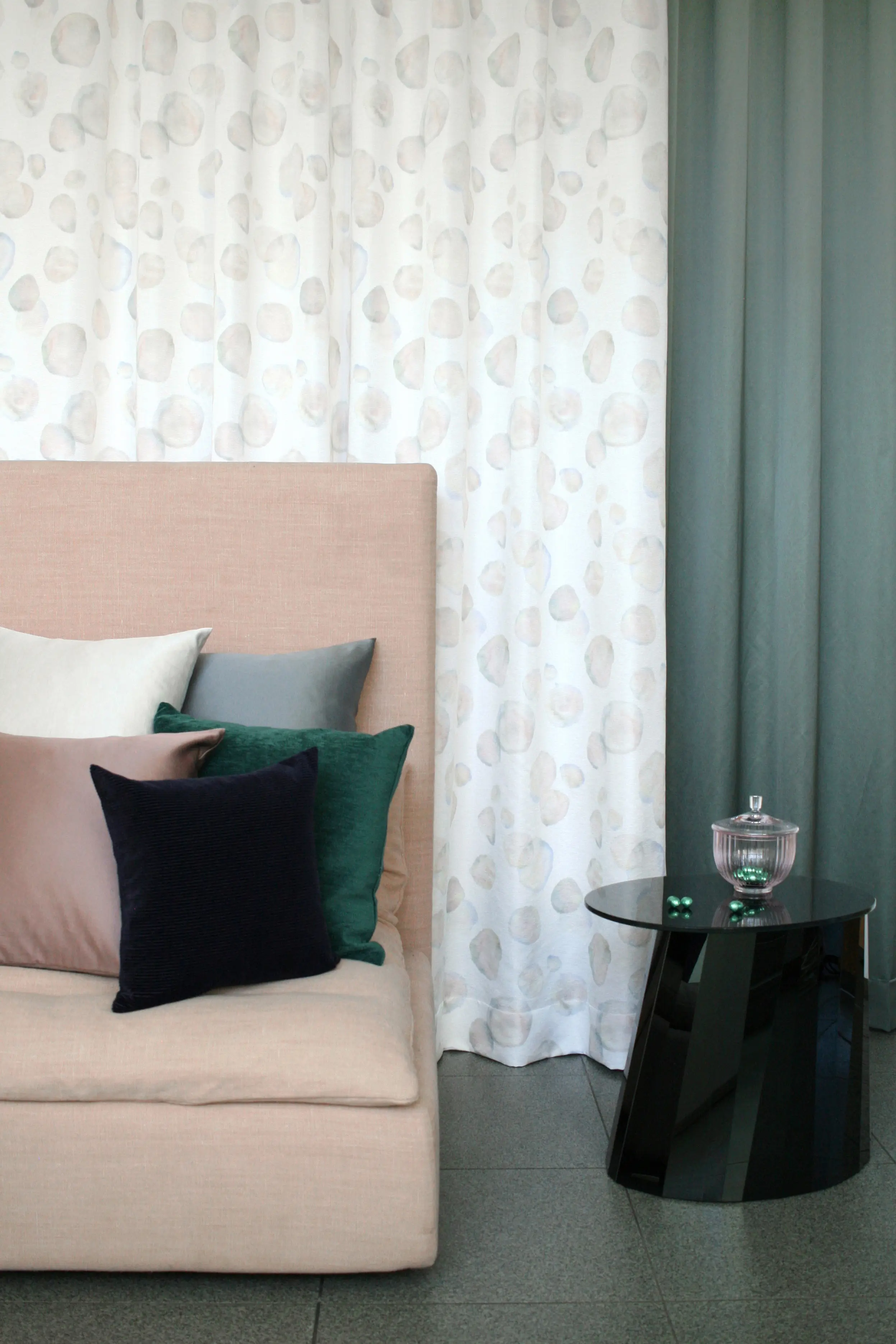 nya nordiska - Scarlet - 32 sand