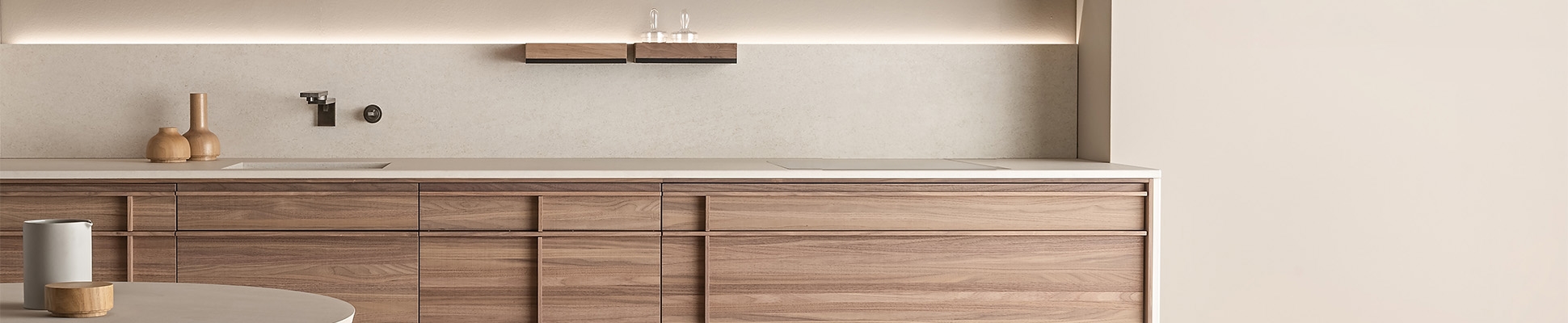 Discover the world of manufacturer Valcucine