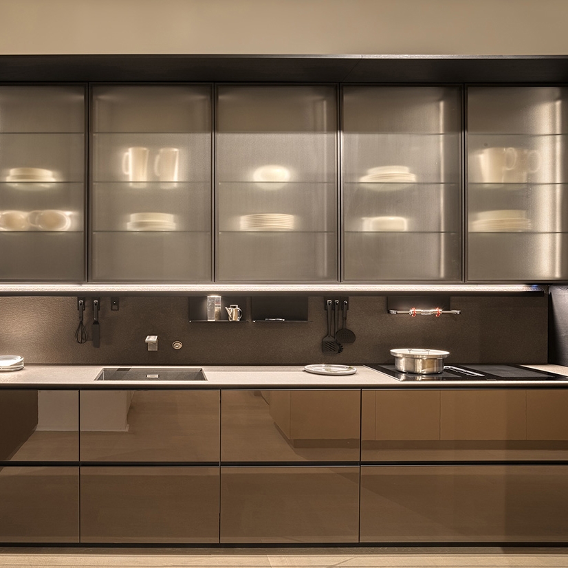 Display product Showcases | Vetrina Door from manufacturer Valcucine