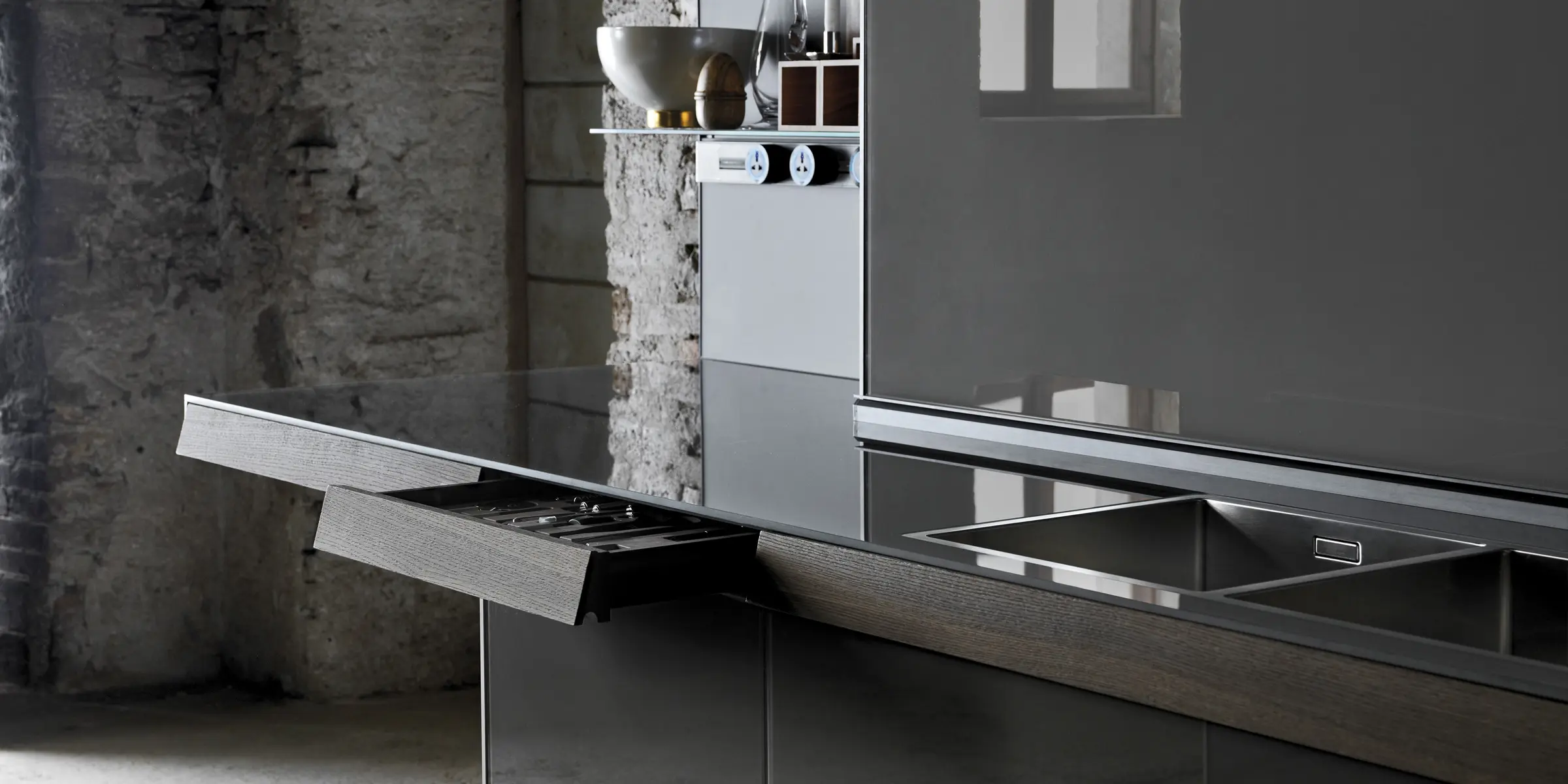 Valcucine - Genius Loci | Polished Vitrum