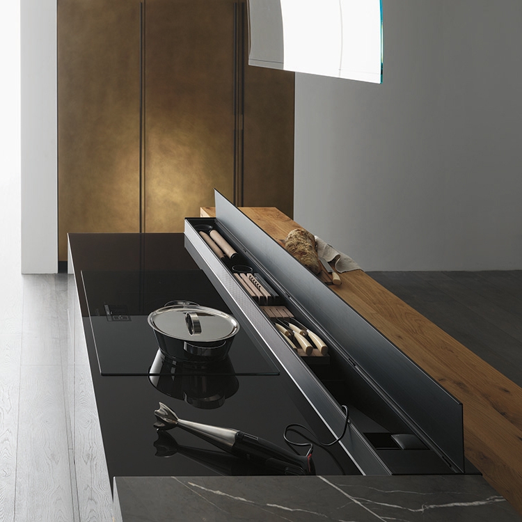 Display product Logica Theca from manufacturer Valcucine
