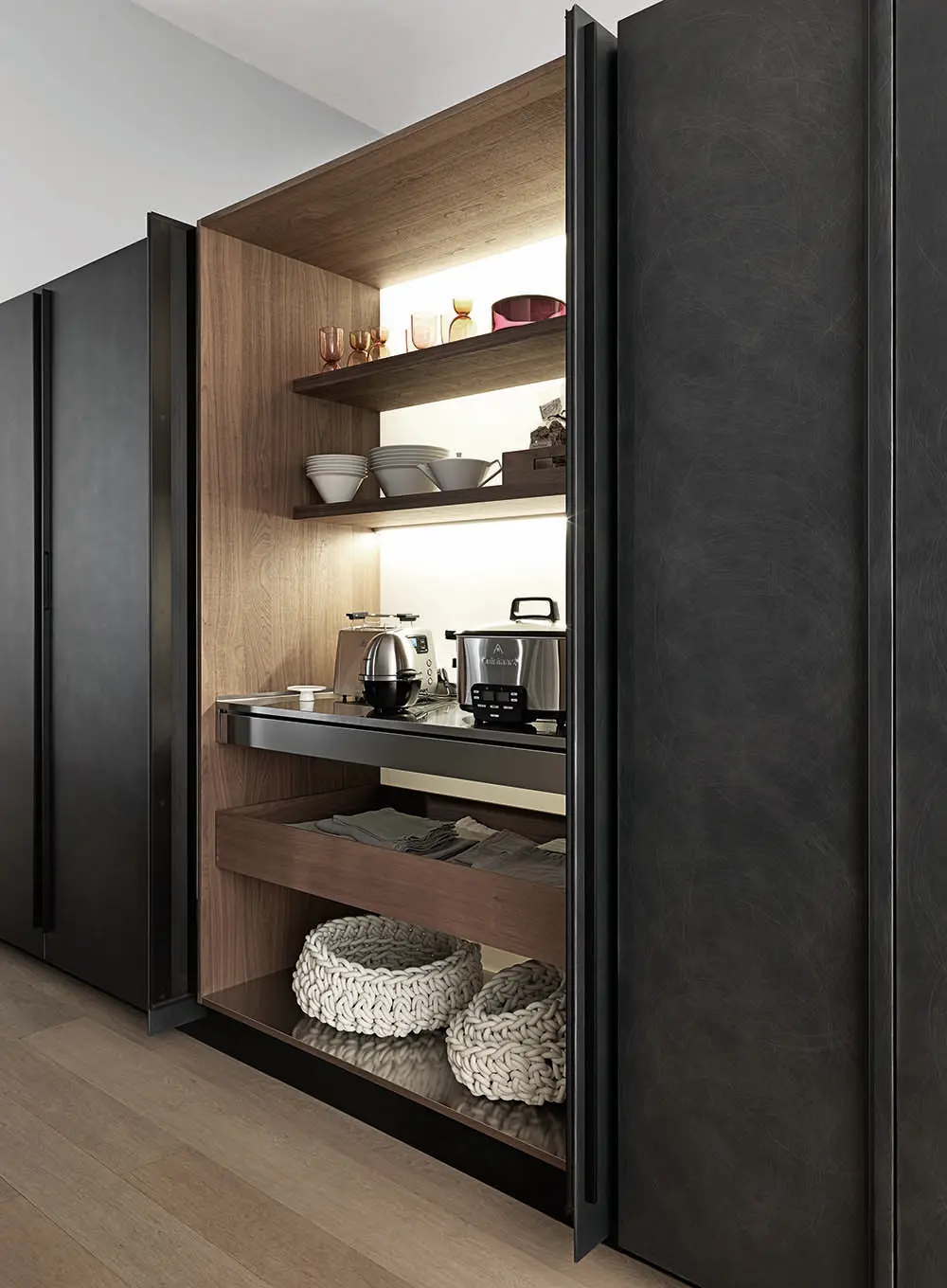 Valcucine - Tower Units with Receding Doors